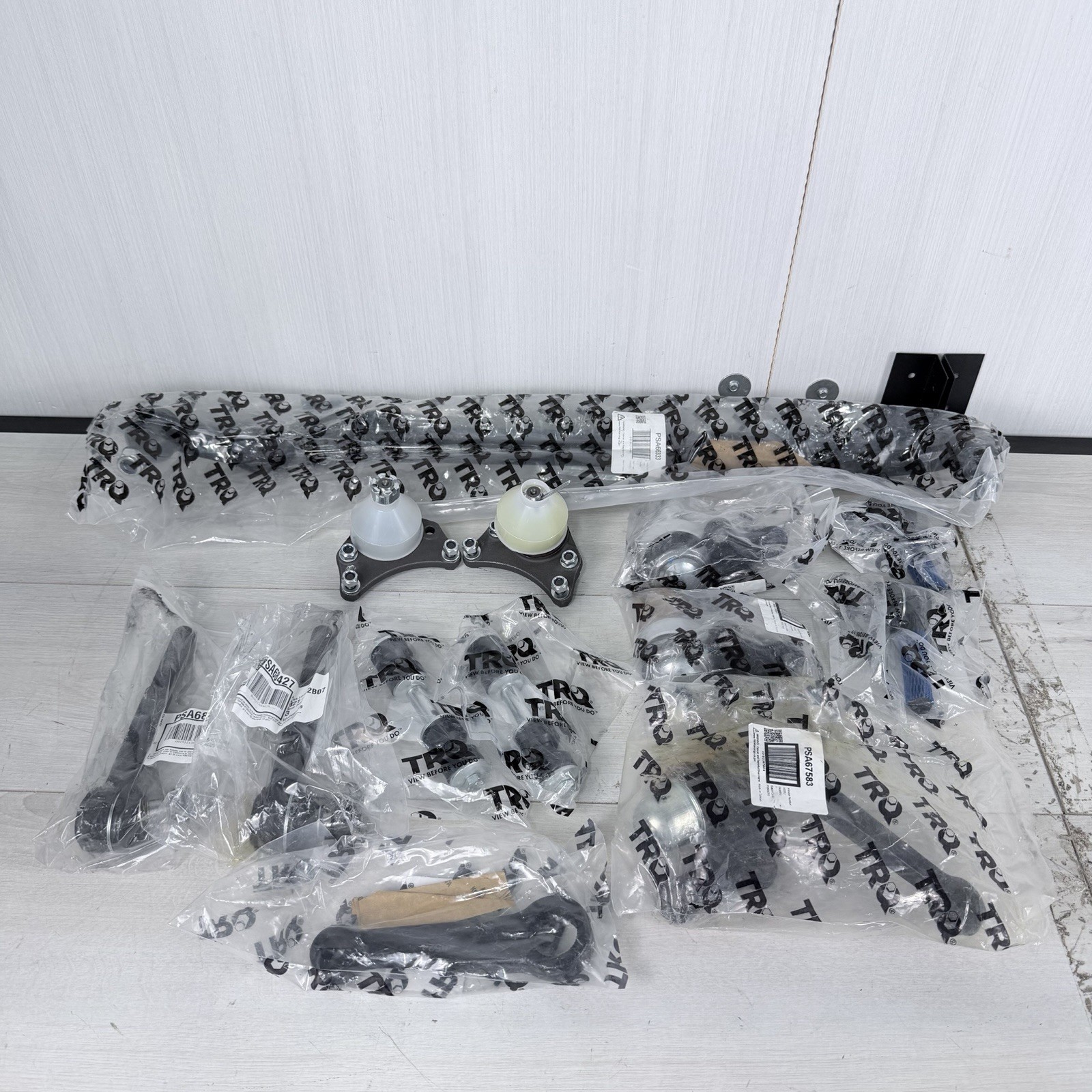 TRQ Front Steering & Suspension Kit Fits 1989-1994 Toyota Pickup TRQ Front Steering & Suspension Kit Fits 1989-1994 Toyota Pickup