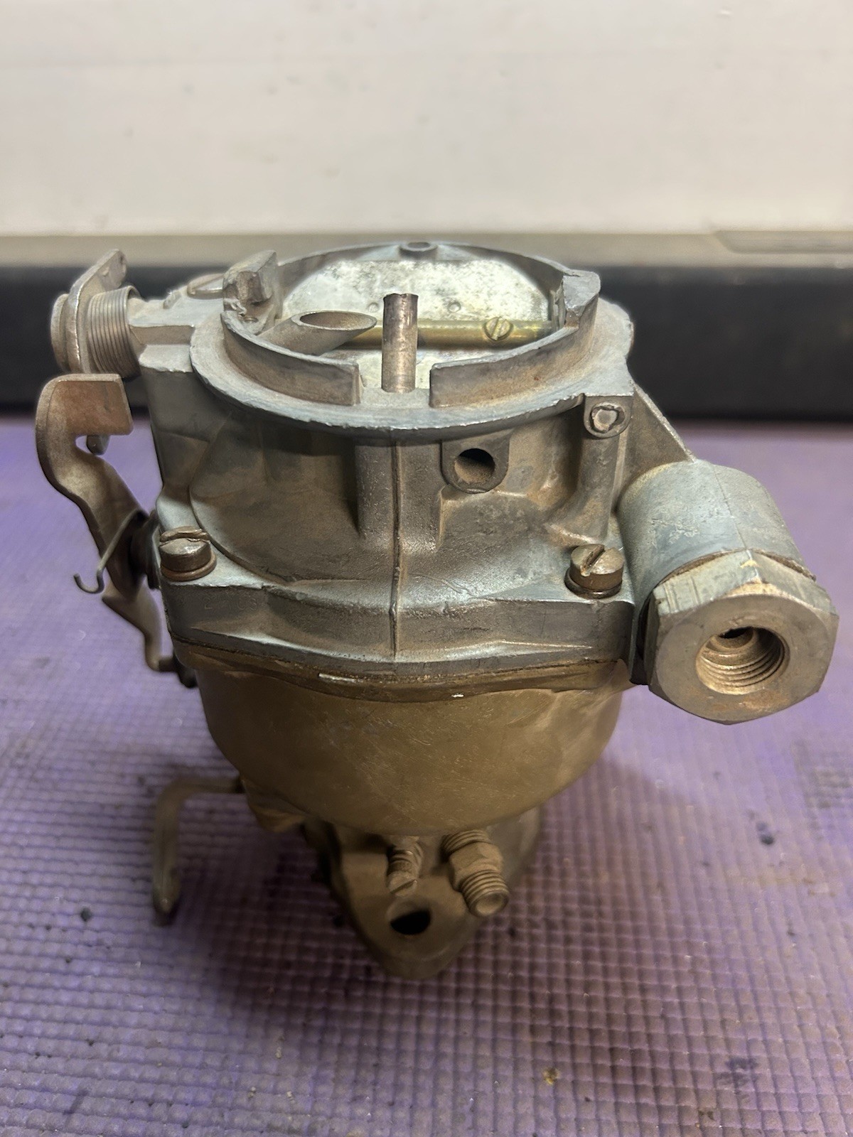 RARE GENUINE GM Rochester GMC 7031660 7026168 1 Barrel Carburetor 194 230 250