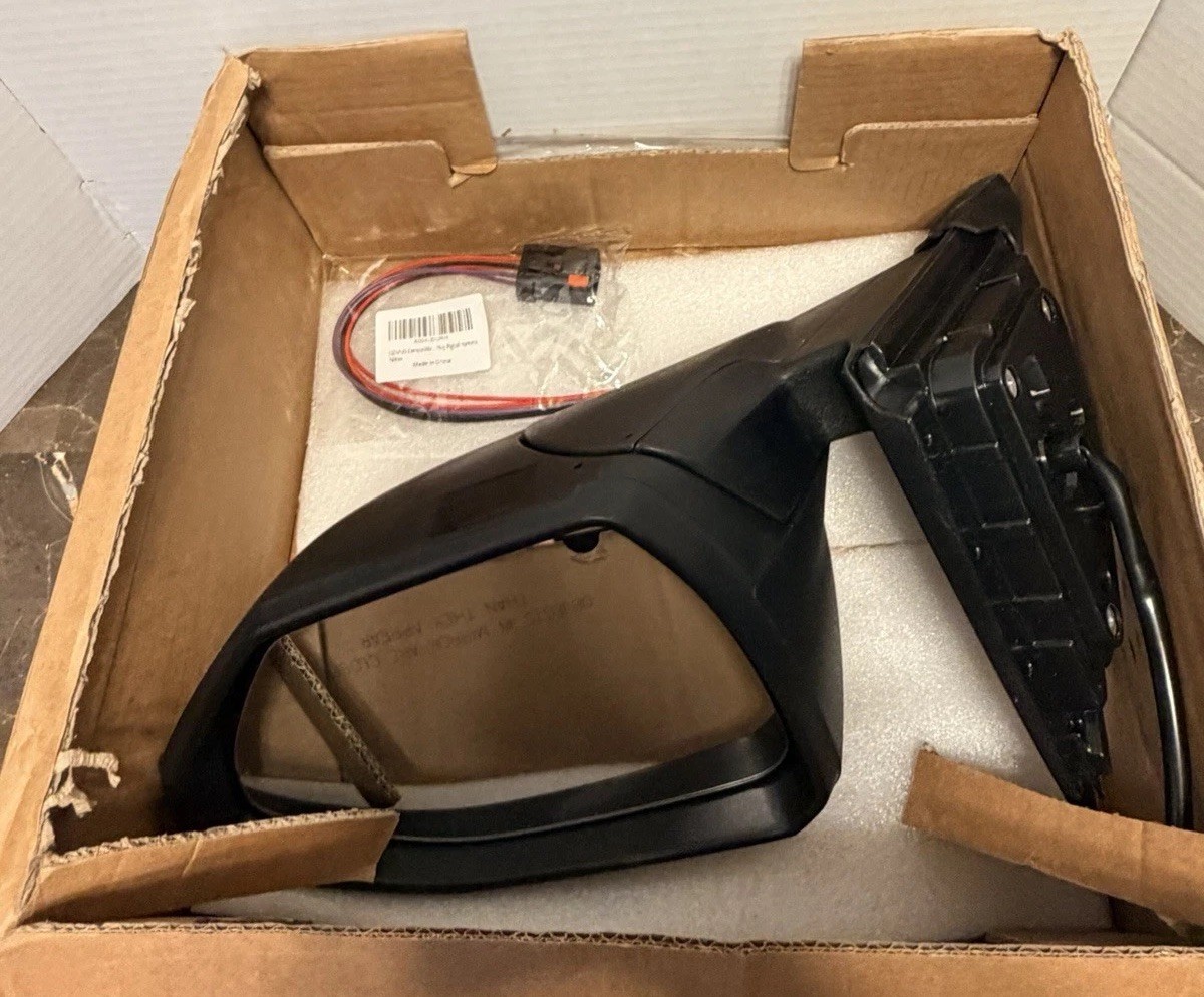 Hyundai Tucson 2022-2025 RH Side Mirror Power Glass Manual Fold Black New In Box Hyundai Tucson 2022-2025 RH Side Mirror Power Glass Manual Fold Black New In Box