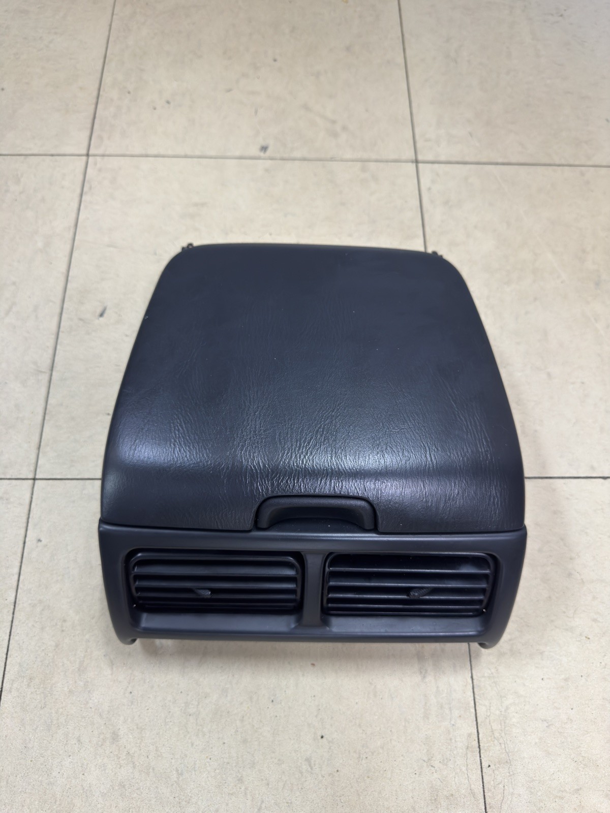 1998-2002 Subaru Forester Impreza Center Dash Air Vents Storage Cubby Black 1998-2002 Subaru Forester Impreza Center Dash Air Vents Storage Cubby Black