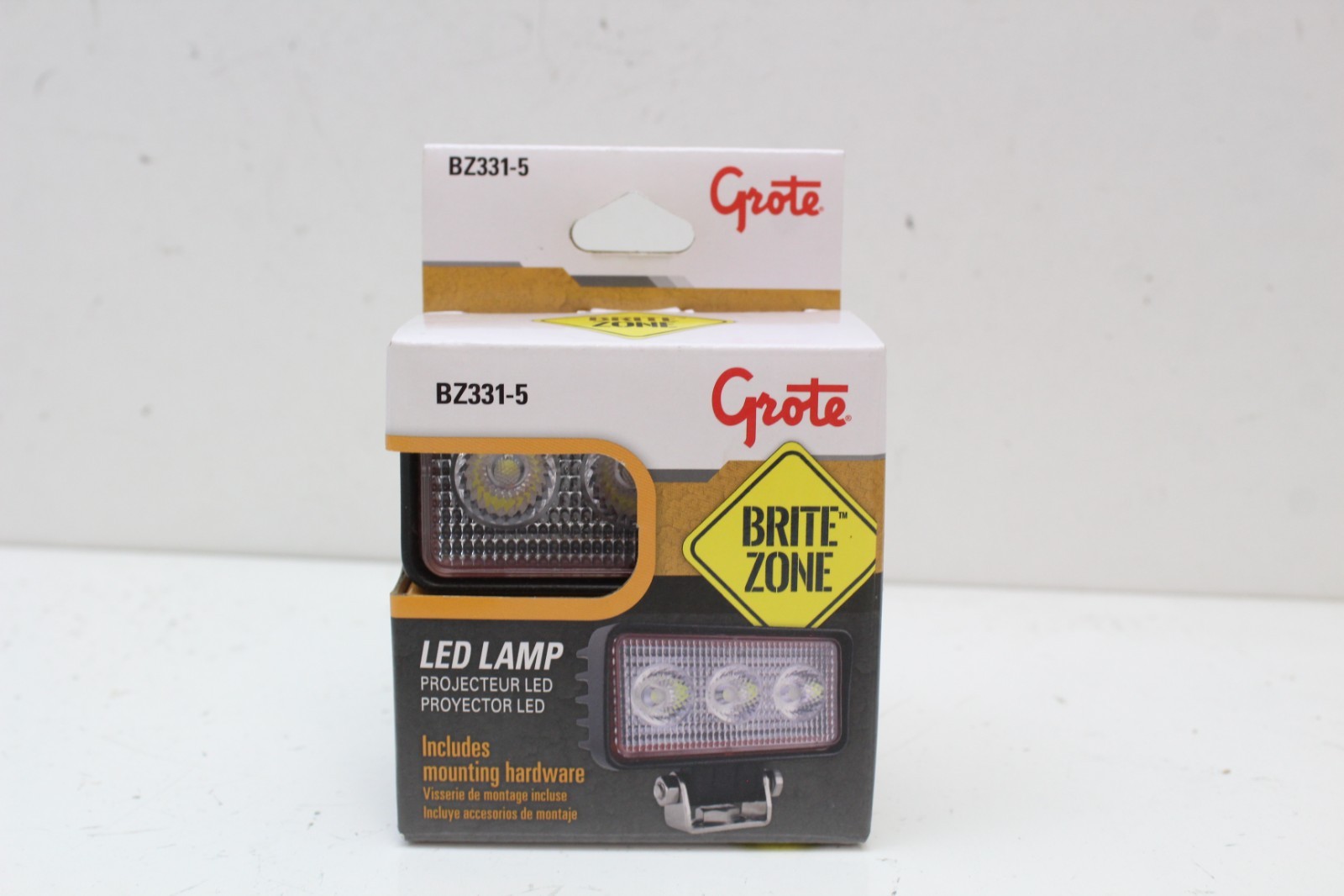 Grote BZ331-5 BriteZone Small Rectangular LED Work Light 860 Lumen Flood Pattern Grote BZ331-5 BriteZone Small Rectangular LED Work Light 860 Lumen Flood Pattern