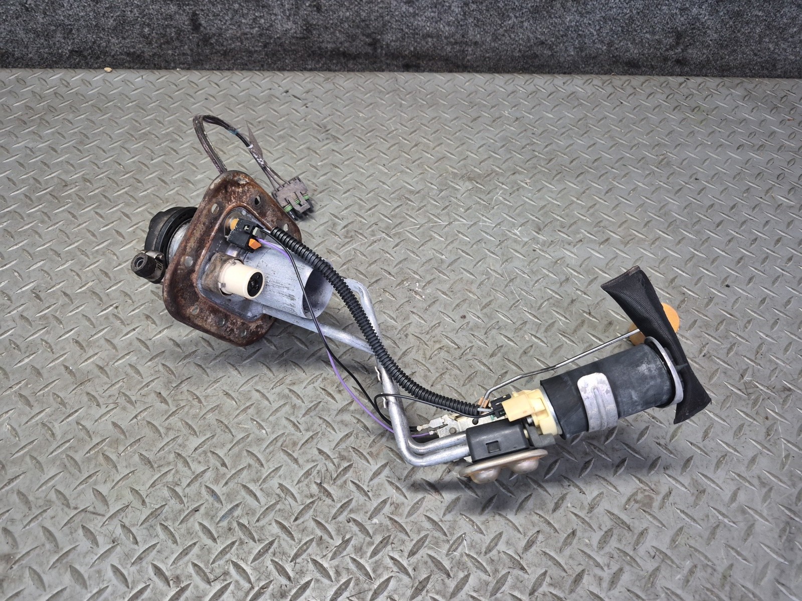 90-96 CHEVROLET CORVETTE C4 FUEL PUMP LEVEL SENSOR ASSEMBLY 25027511 OEM