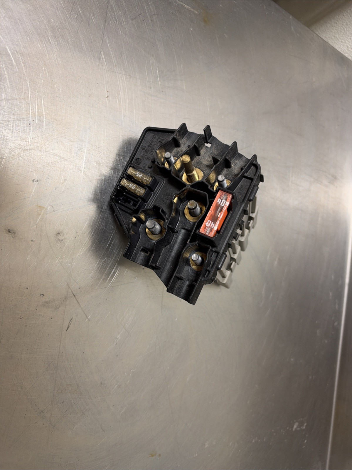 Mercedes W221 S550 2010-14 Front Under Hood Fuse Power Junction Box Relay #55 Mercedes W221 S550 2010-14 Front Under Hood Fuse Power Junction Box Relay #55