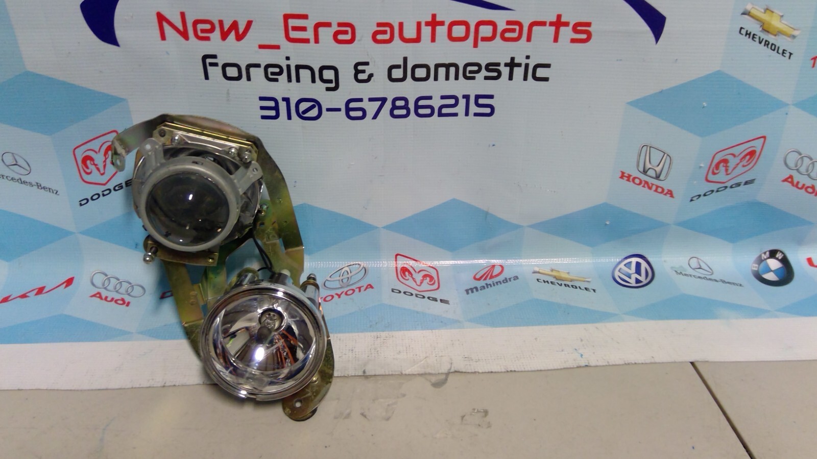 LOTUS ELISE EXIGE HEAD LAMP BRACKET HEADLIGHT RIGHT OEM 2000 2001 2003 2004 2005