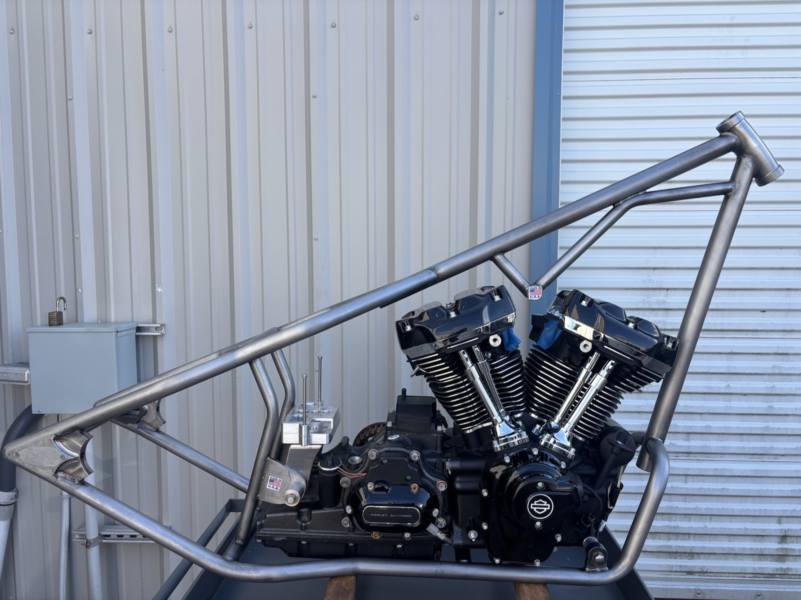 TINWORKSINC M8  BOBBER CHOPPER  HARLEY DAVIDSON 200mm RIGID