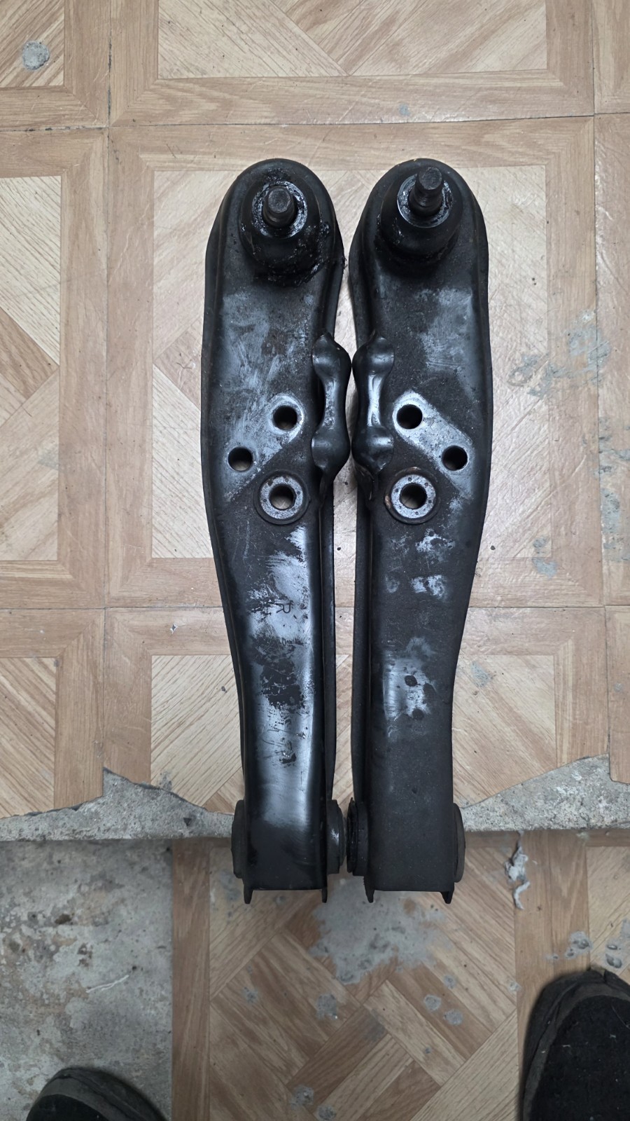 89-94 Nissan 240sx S13 OEM Front Lower Control Arms PAIR L/R 89-94 Nissan 240sx S13 OEM Front Lower Control Arms PAIR L/R