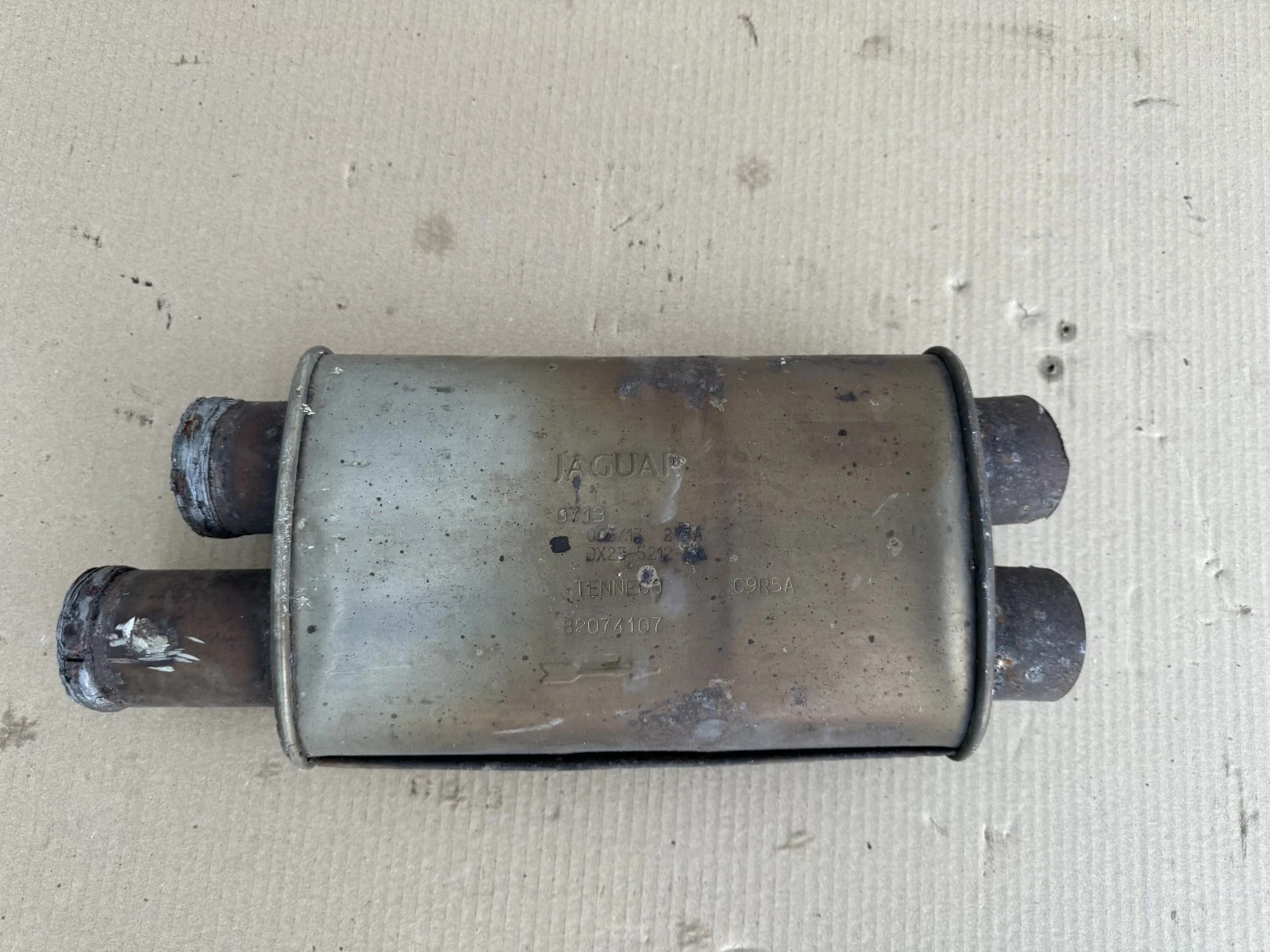 13-15 JAGUAR XF Intermediate Exhaust Pipe Center Muffler OEM