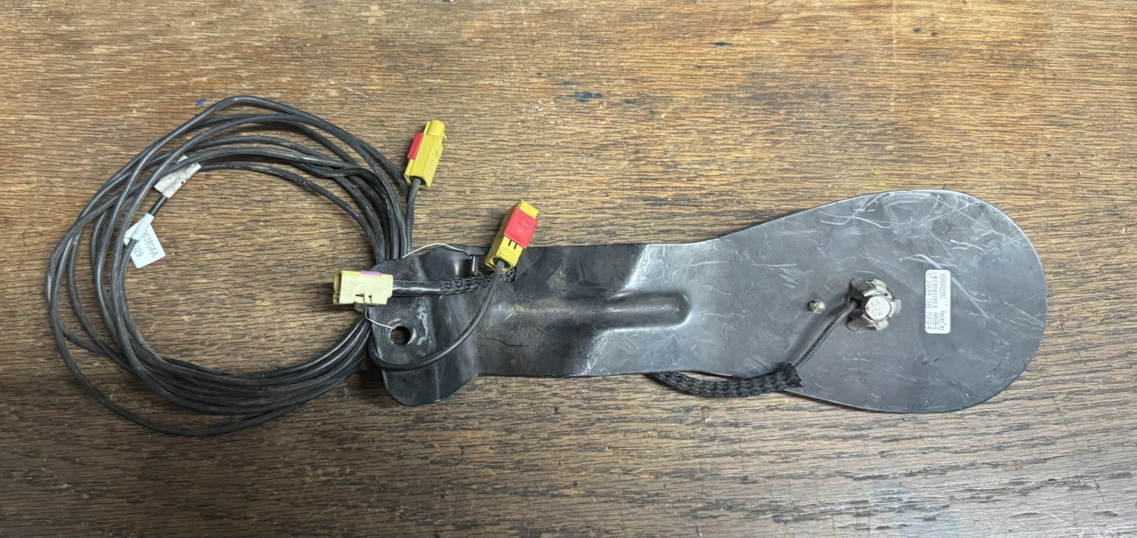 * 2005-2006 JEEP WRANGLER ROLL BAR MOUNTED SATELLITE RADIO ANTENNA 05064223AC