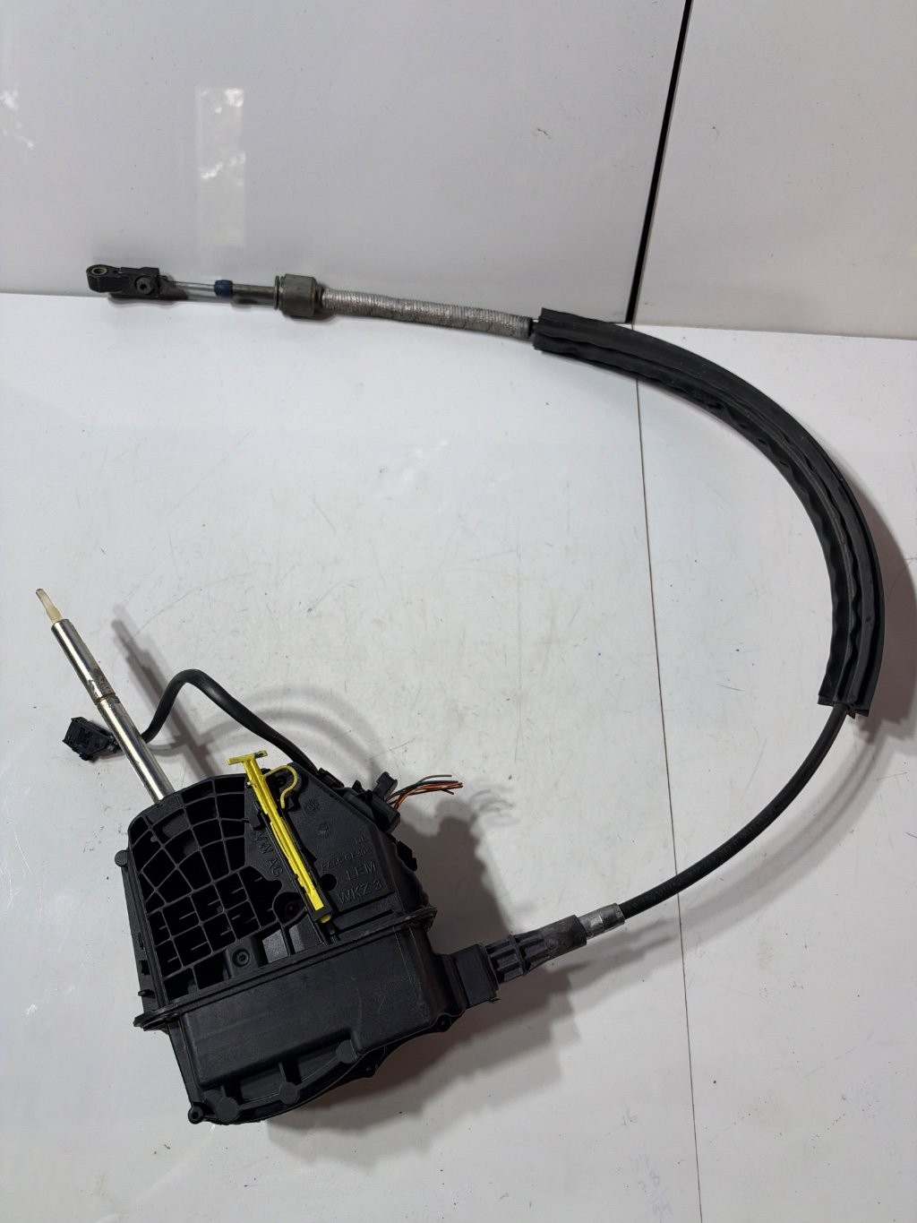 08-16 VW EOS GOLF JETTA PASSAT Automatic DSG Transmission Shifter Box 5K1713025B