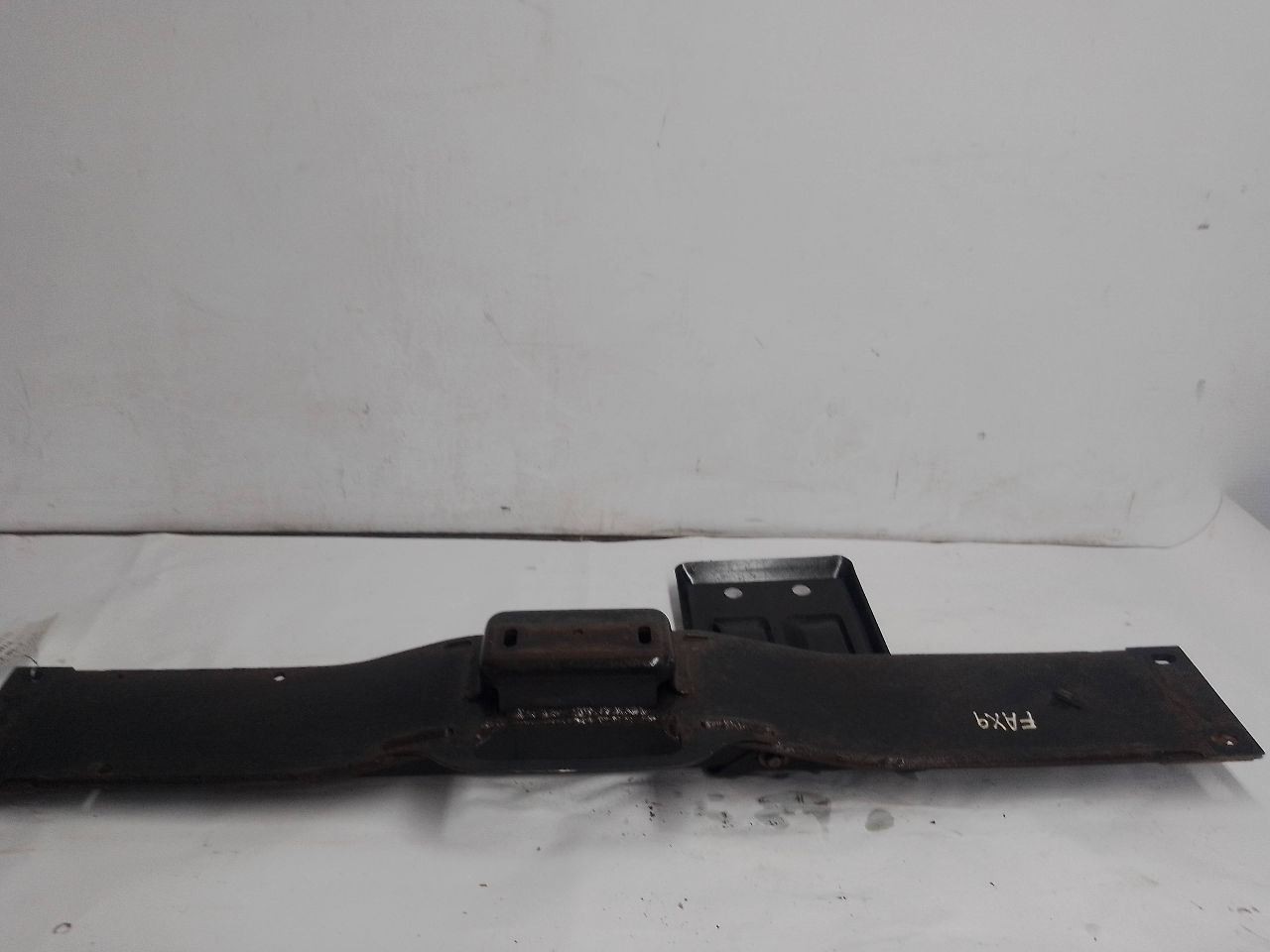 Automatic Transmission Crossmember from 2008 GMC Sierra 6.0L 4x4 OEM 11986879