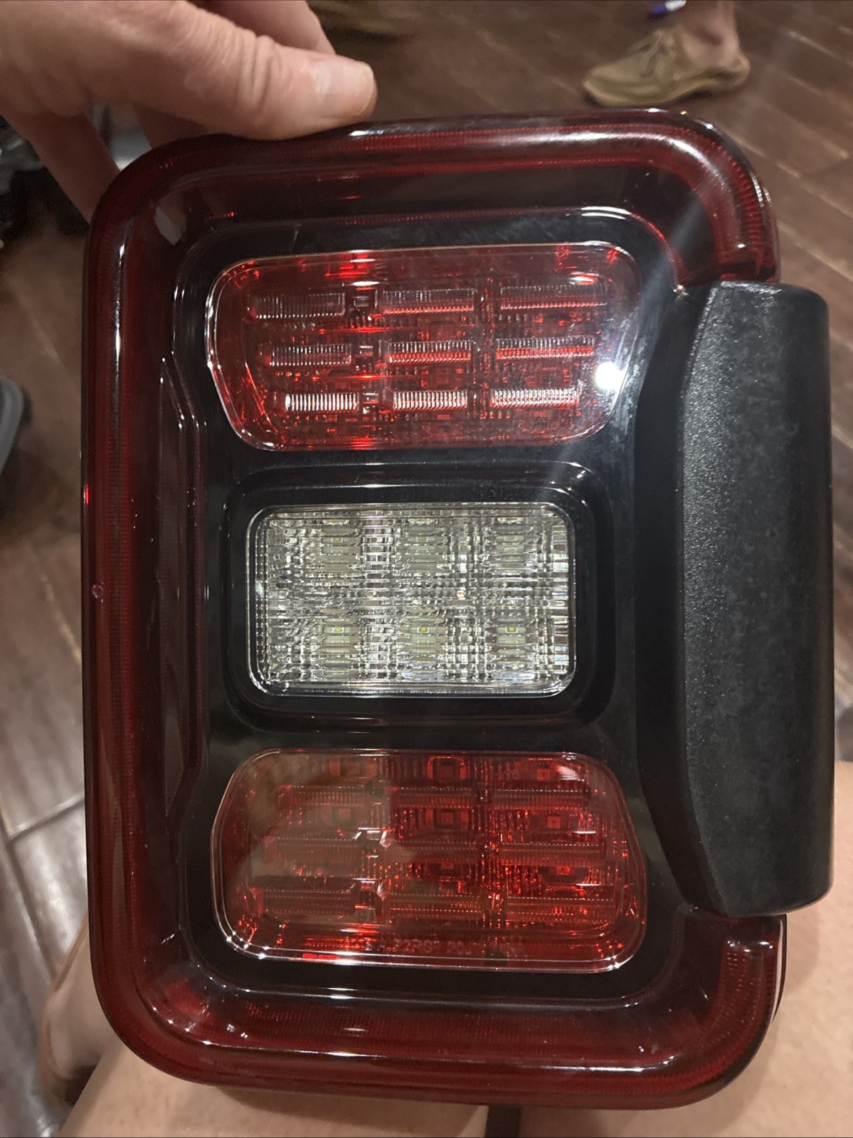 2020-2026 Jeep Gladiator Right Passenger Side Rear LED Taillight OEM 68336582 2020-2026 Jeep Gladiator Right Passenger Side Rear LED Taillight OEM 68336582