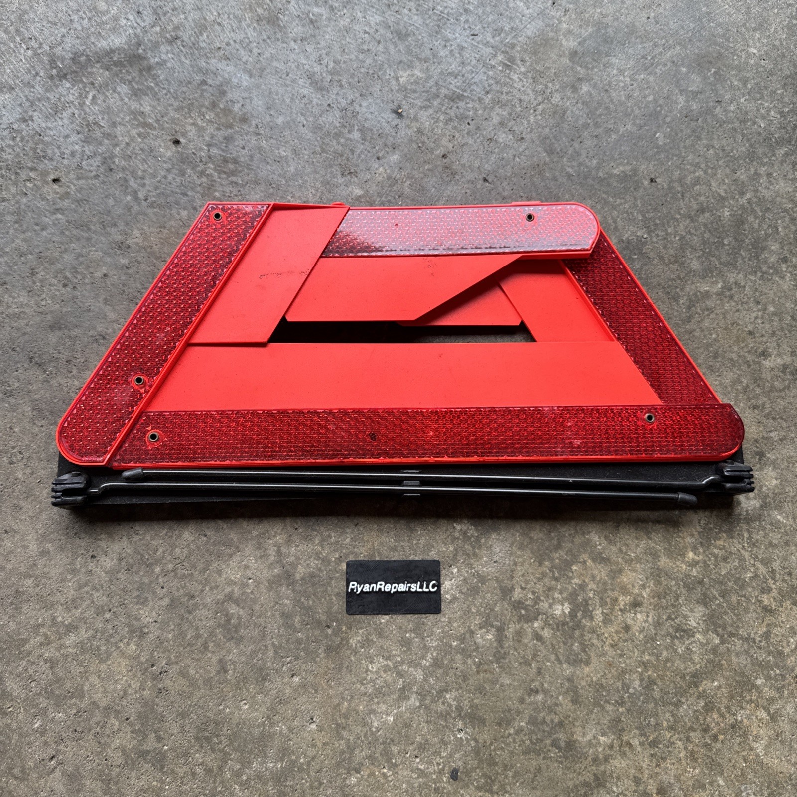 Audi A4 S4 A6 S6 RS6 Trunk Emergency Hazard Road Warning Triangle OEM 4B5860251B Audi A4 S4 A6 S6 RS6 Trunk Emergency Hazard Road Warning Triangle OEM 4B5860251B