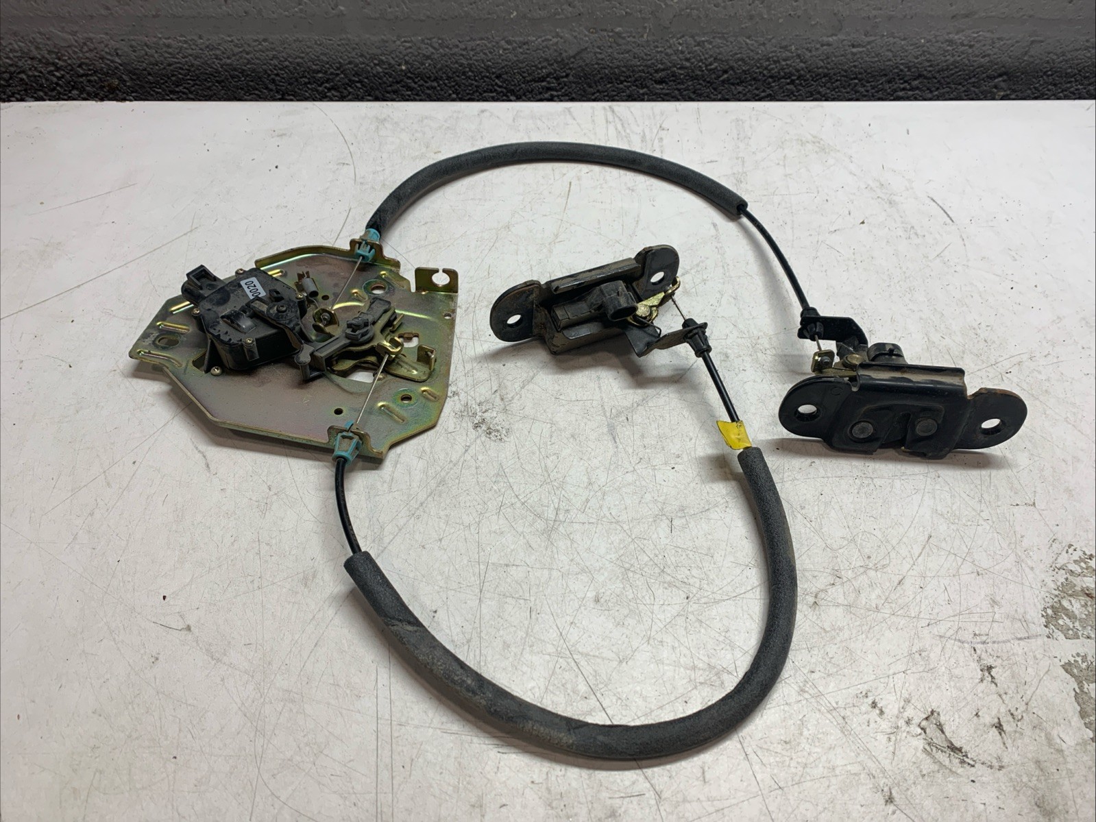 03-09 Hummer H2 Rear Tailgate Decklid Trunk Lock Latch Assembly OEM Factory WTY
