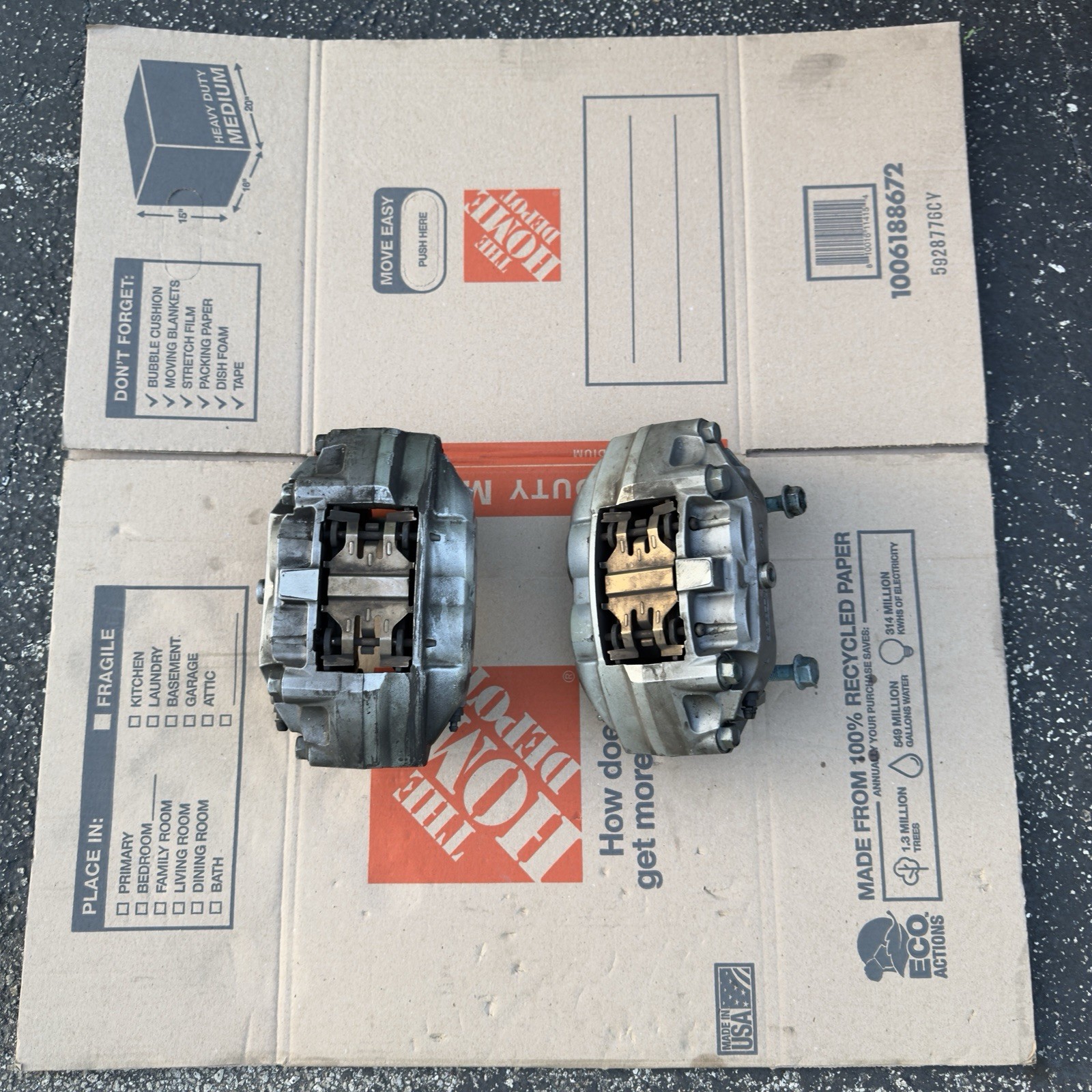 2008-15 INFINITI G37 M37 Q50/60/70 AKEBONO FRONT BRAKE CALIPER SET R+L OEM