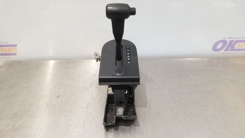 2007-2010 Jeep Wrangler  Automatic  Floor  Shifter Shift Assembly OEM