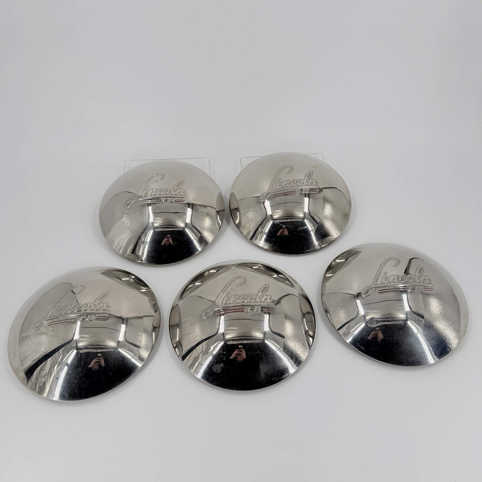 Vintage 1930’s/40’s 5-LINCOLN V-12 HUB CAPS Vintage 1930’s/40’s 5-LINCOLN V-12 HUB CAPS