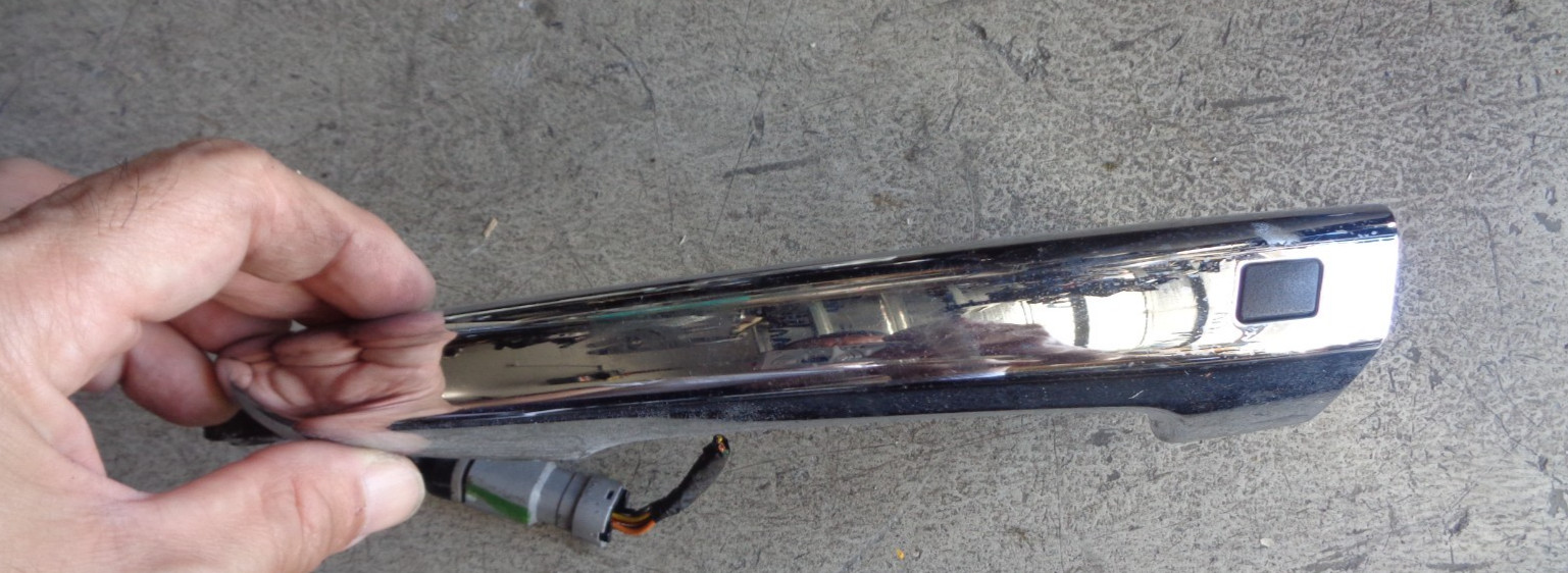 2015 to 2019 Hyundai Sonata door handle outside front left side driver chrome OE