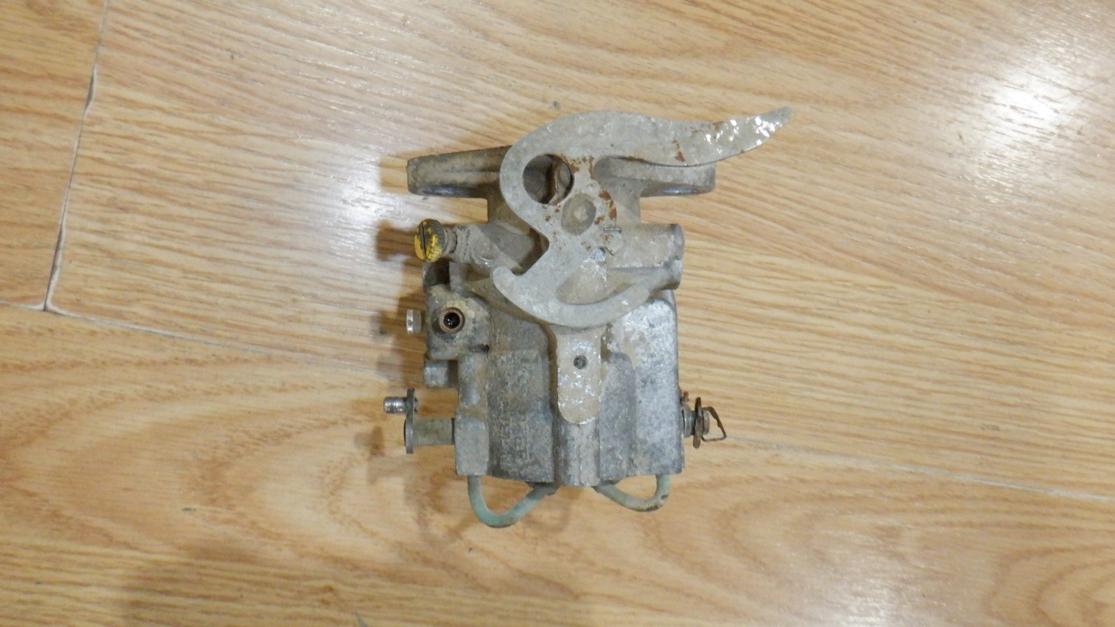 ELGIN 45 outboard lower carburetor