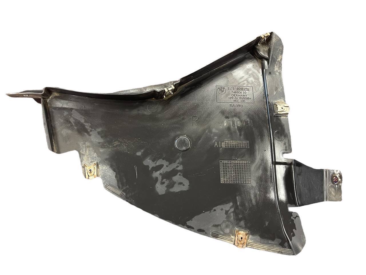 2010 - 2016 BMW 5 SERIES F10 FRONT LOWER RIGHT PASSENGER SIDE PACKAGE COVER OEM