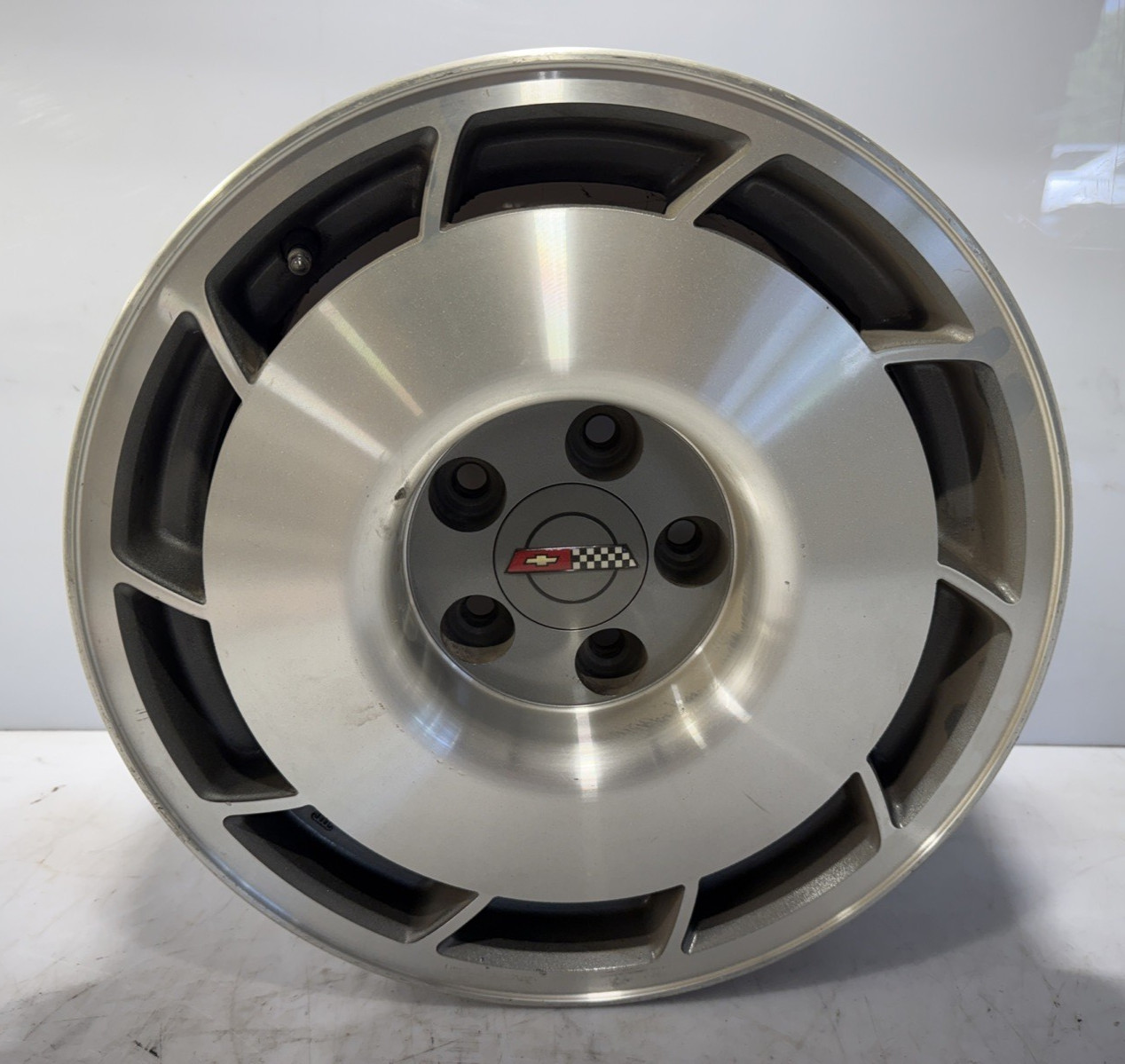 1984-1986 CHEVROLET CORVETTE ALLOY WHEEL RIGHT 16X9.5 P/N 14094588
