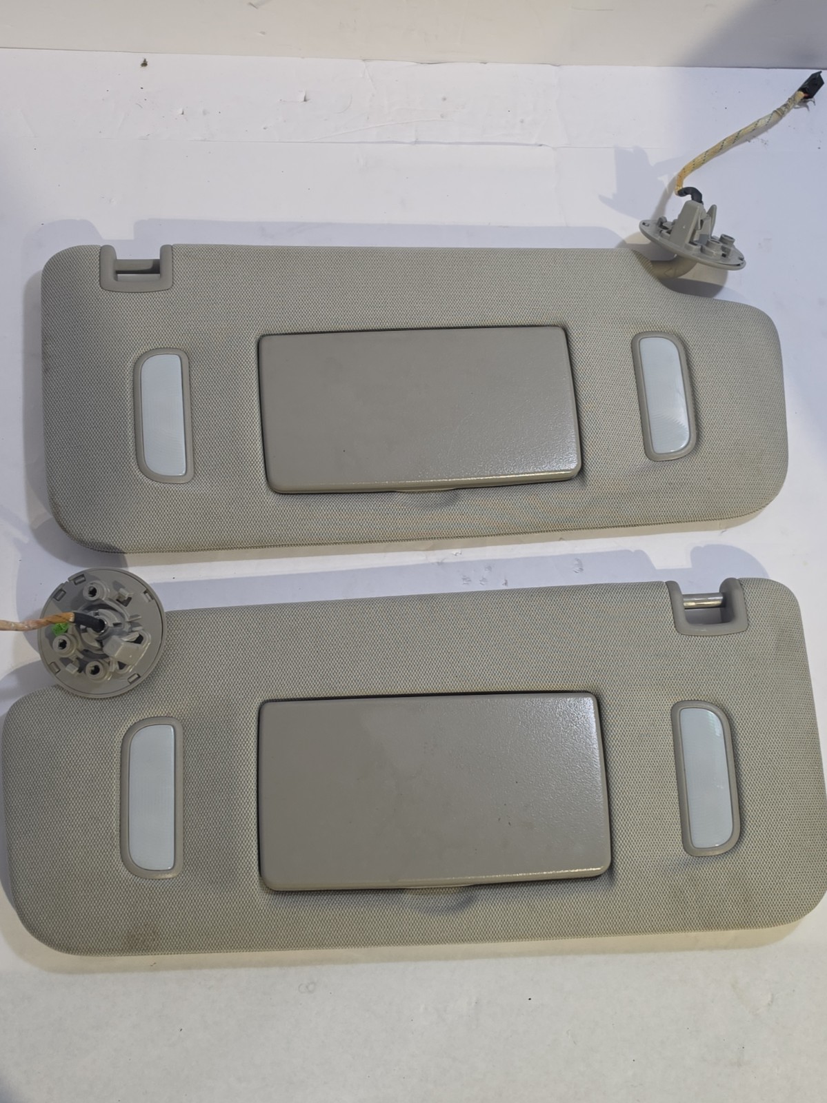 2010-2017 Chevrolet Equinox Sun Visors Left Right Pair Light Mirror Gray OEM