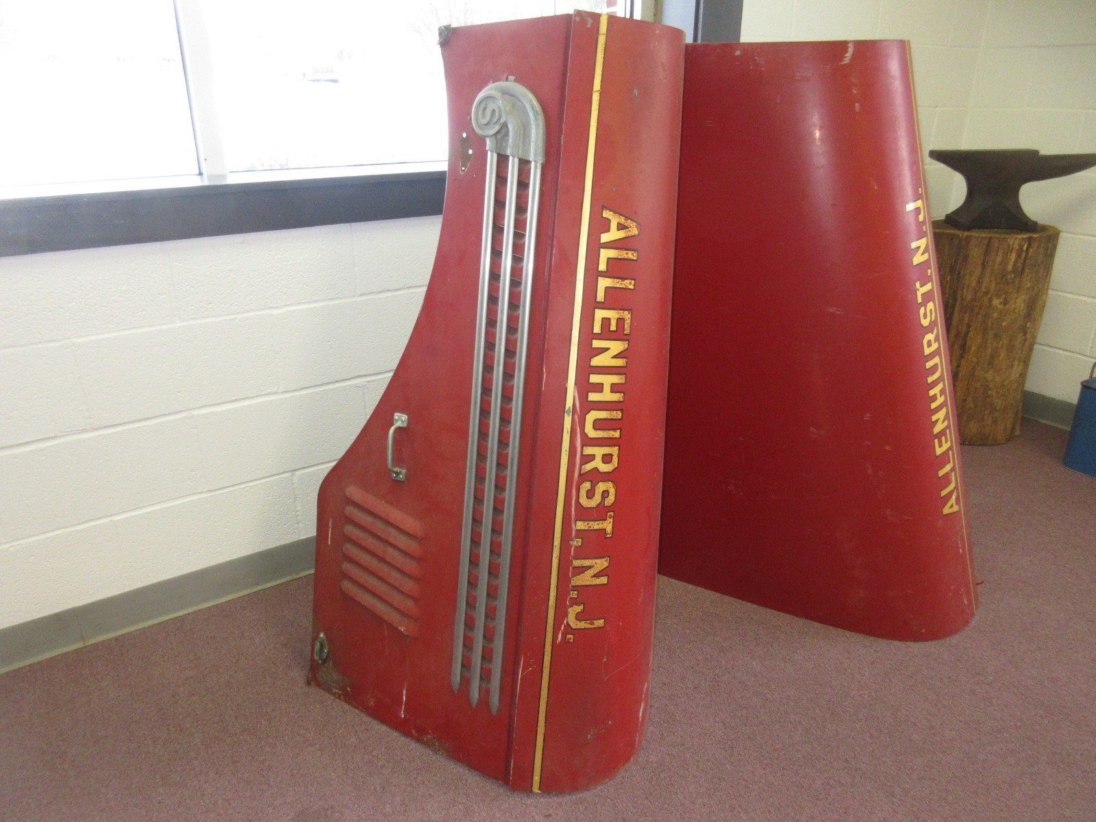 SEAGRAVE FIRE TRUCK HOOD WITH SIDE TRIM MOLDINGS LATE 1940's - early 1950's SEAGRAVE FIRE TRUCK HOOD WITH SIDE TRIM MOLDINGS LATE 1940's - early 1950's