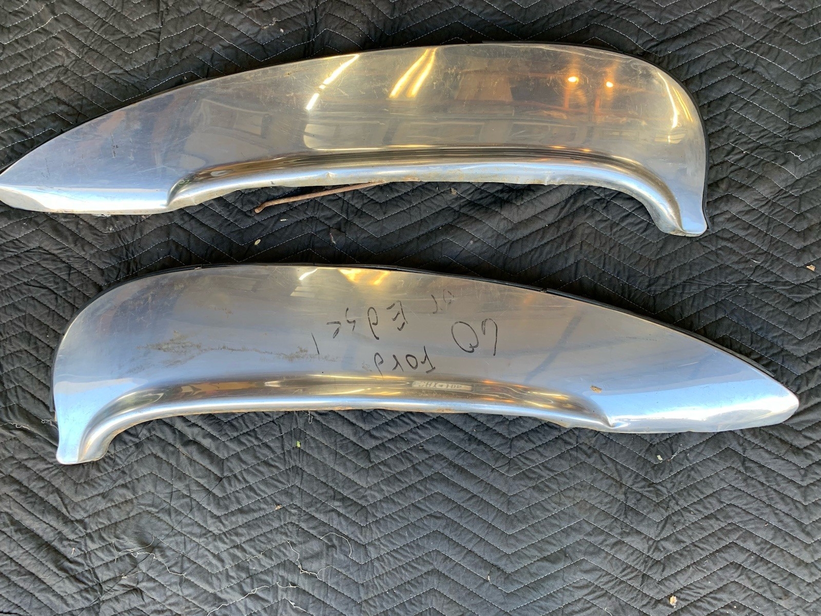 1960 FORD FAIRLANE & GALAXIE REAR WHEEL FENDER SKIRTS PAIR Stainless 60 1960 FORD FAIRLANE & GALAXIE REAR WHEEL FENDER SKIRTS PAIR Stainless 60