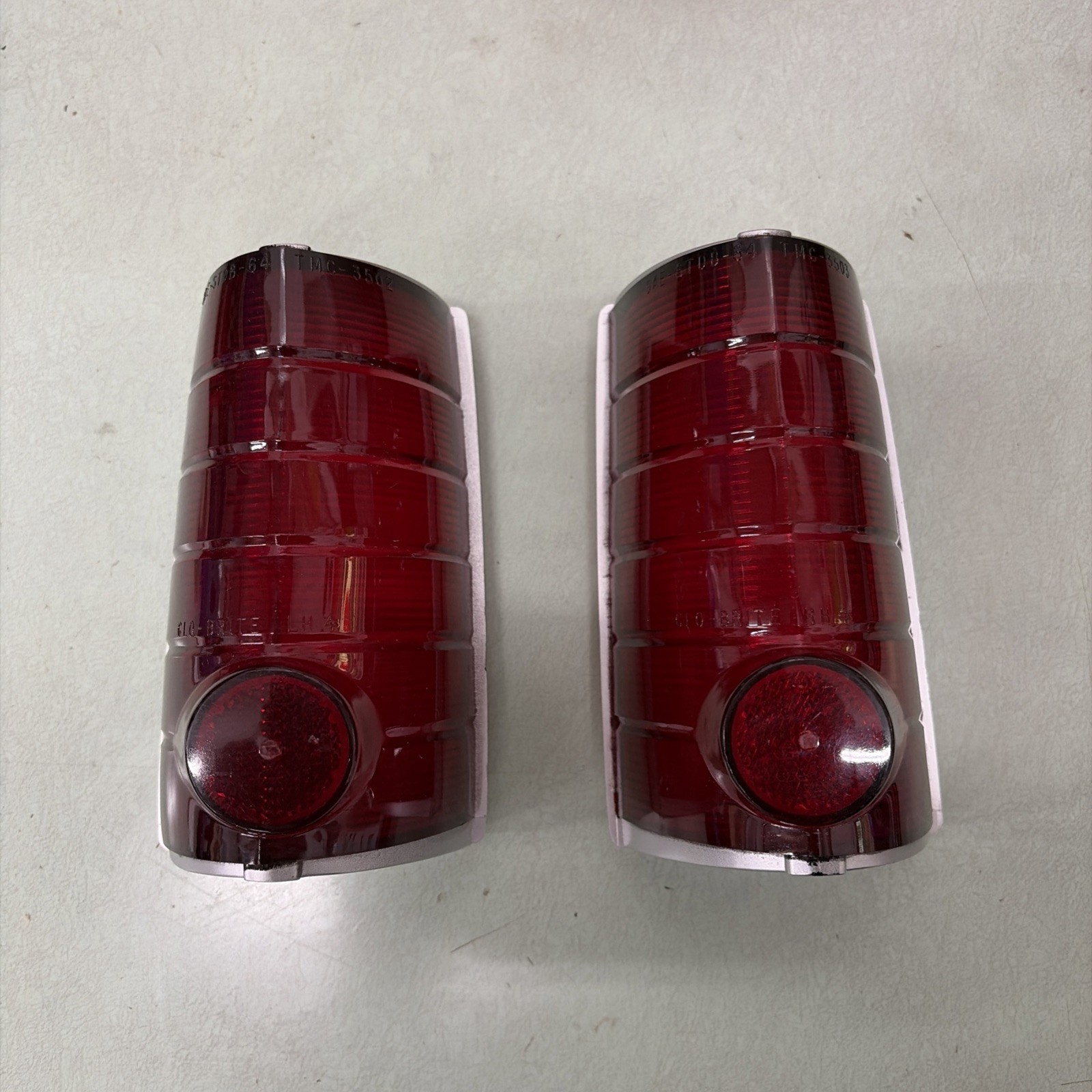 1964 1965 Pontiac Tempest Wagon Glo-Brite LH RH 3503 Tail Light Lens GM 5954897