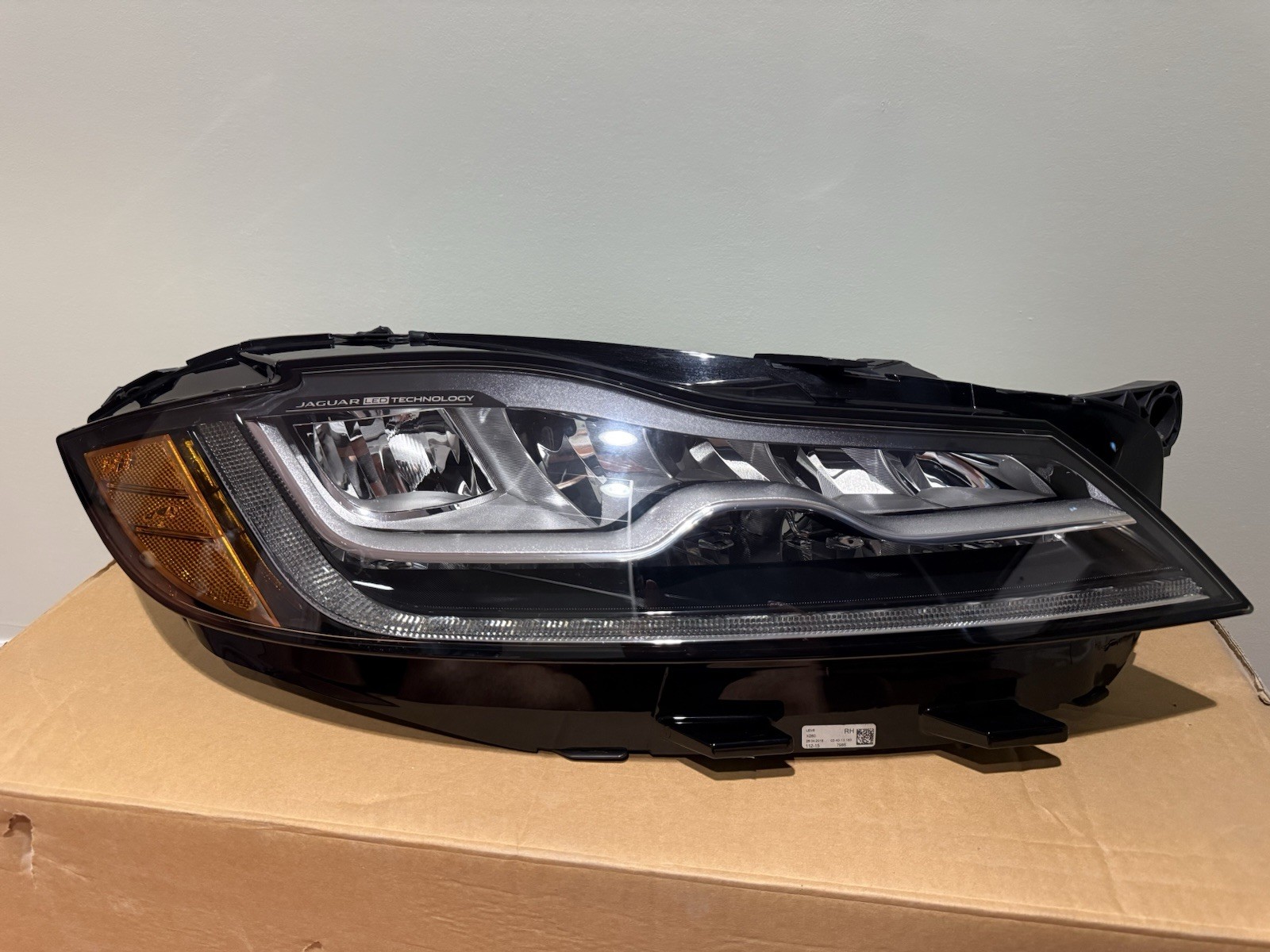 2016-2020 Jaguar XF F Pace Right RH Side Full LED Headlight OEM #T2H19457
