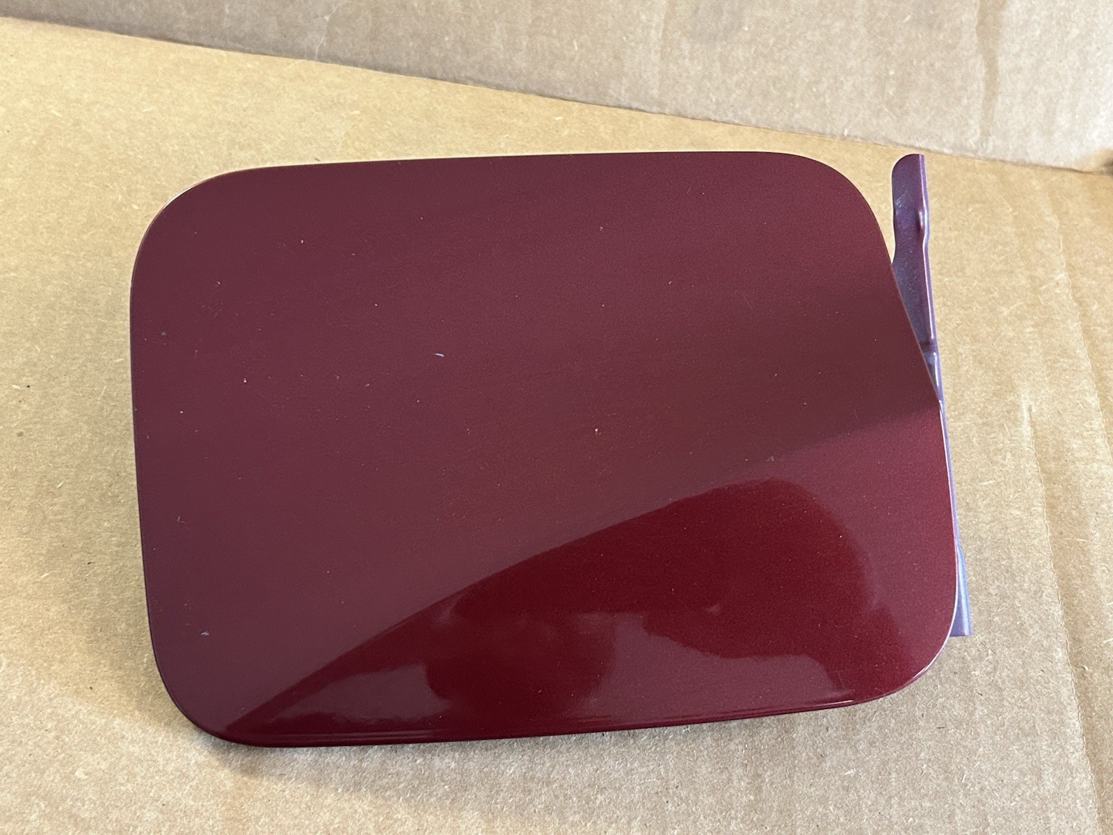 13 14 15 16 17 Subaru XV Crosstrek Fuel Gas Door Lid Cover Venetian Red Pearl