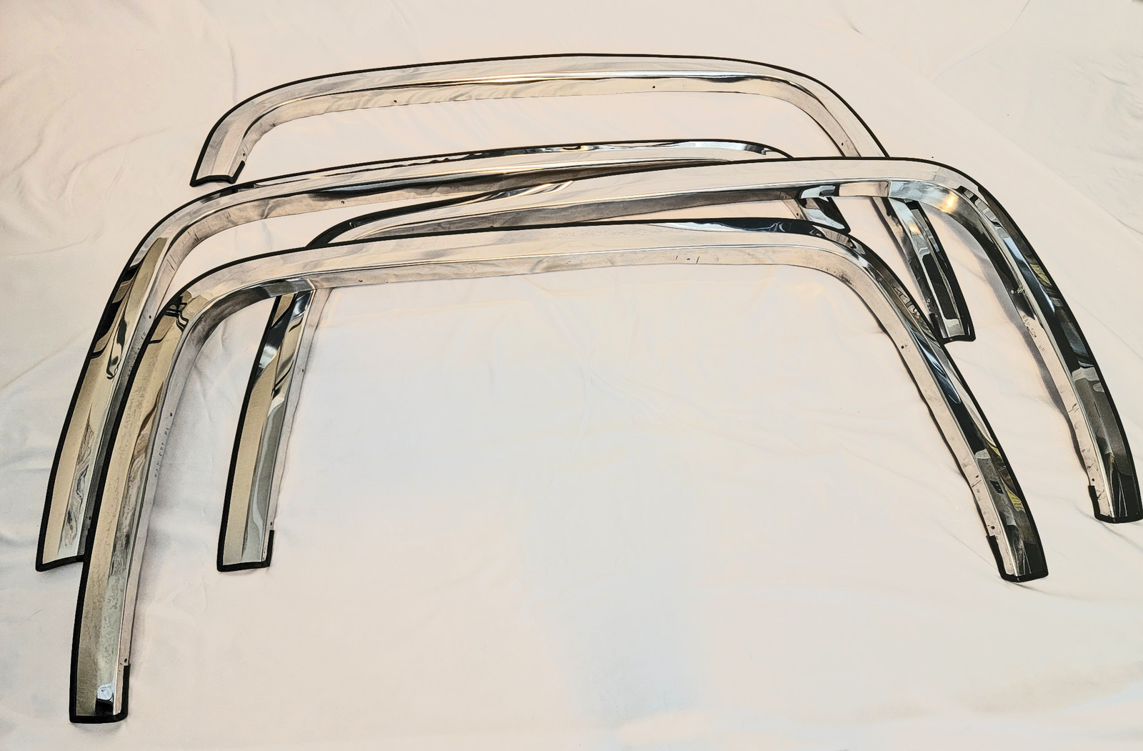 FITS SILVERADO 1500 14-15 Chrome Polished Stainless Steel FENDER TRIM 2 FITS SILVERADO 1500 14-15 Chrome Polished Stainless Steel FENDER TRIM 2