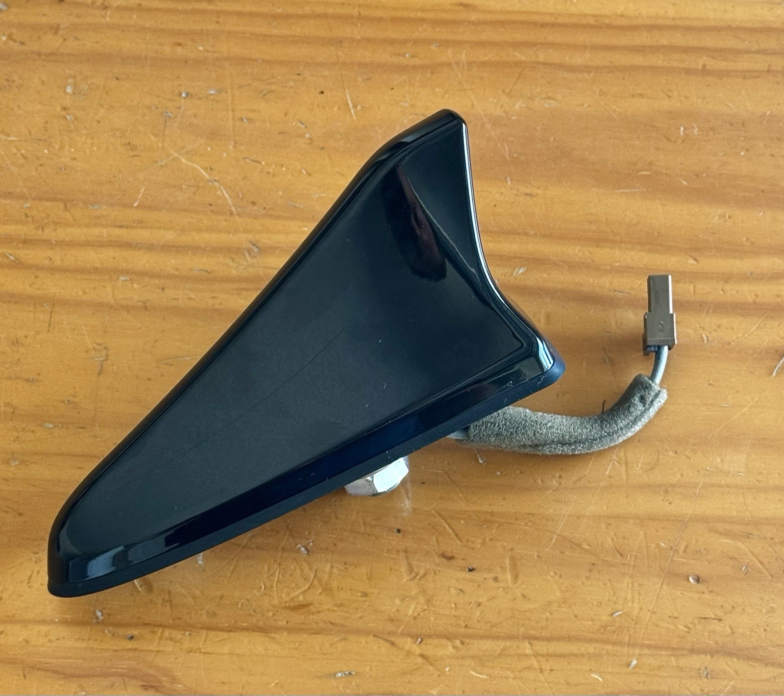 13-16 Hyundai Genesis Roof Shark Fin Antenna Nav 96210-B1410 Black YB6