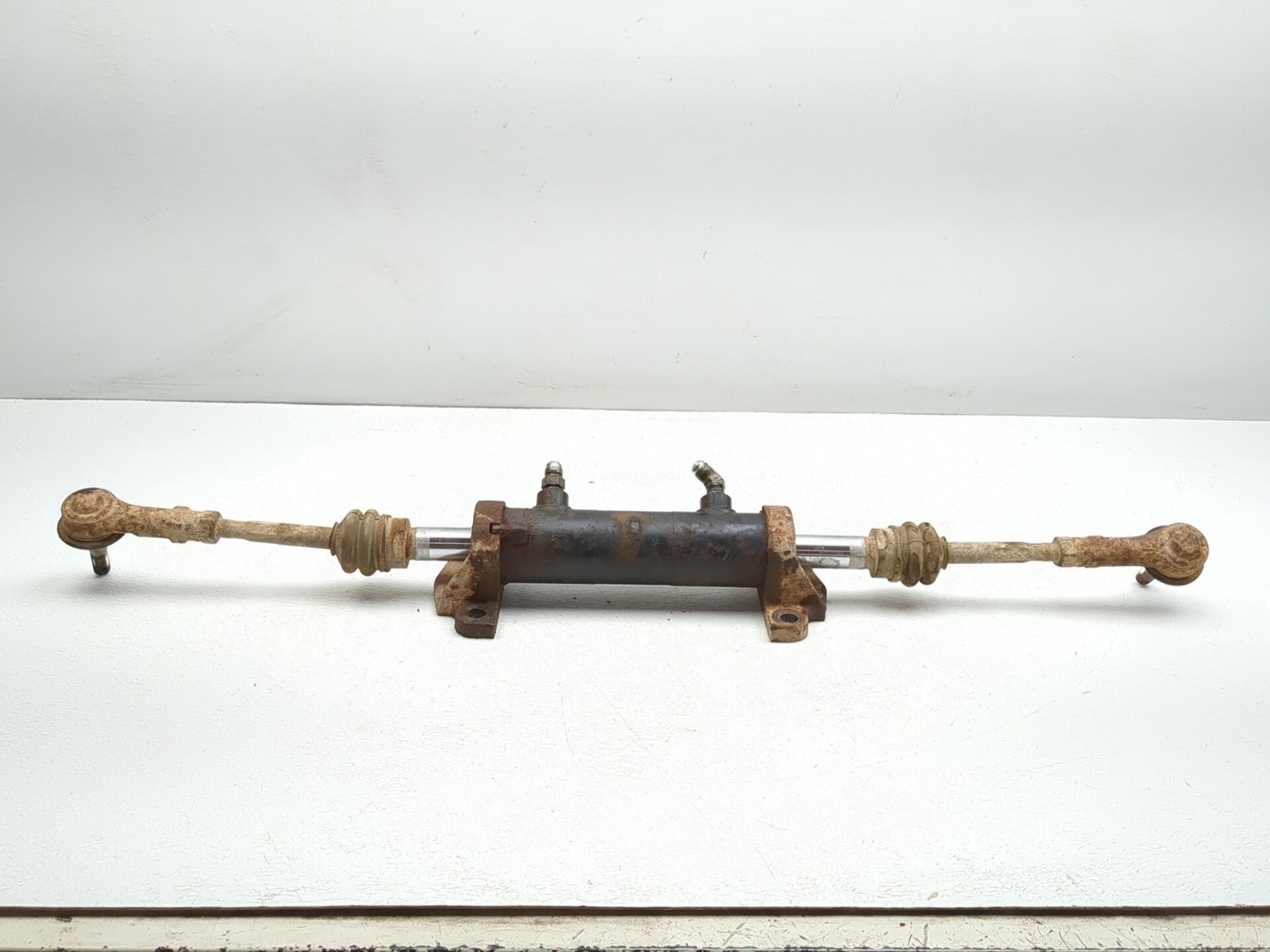 09-16 Kubota RTV 1140 CPX Front Power Steering Rack Cylinder Jug Block Barrel