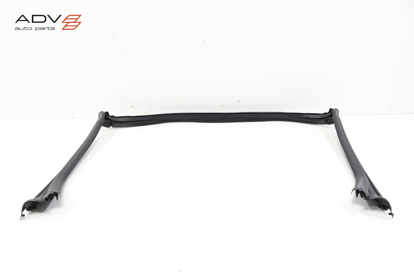 2009 - 2018 FERRARI CALIFORNIA T WINDSHIELD UPPER WEATHERSTRIP SEAL OEM