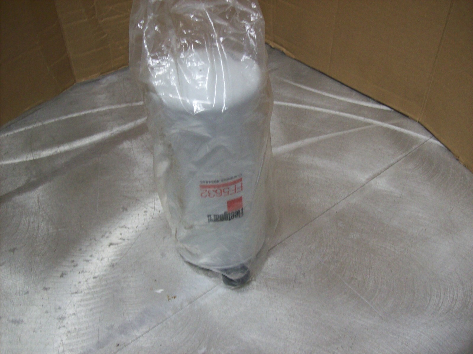 Fleetguard / Cummins Genuine NOS Fuel Filter FF5632