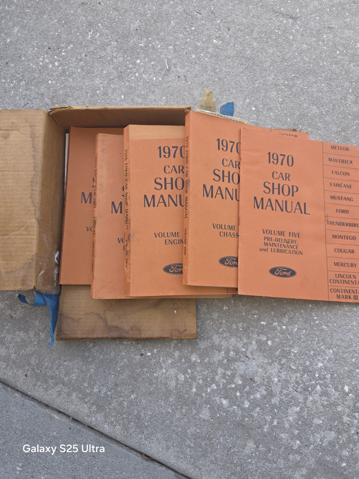1970 Ford Car Shop Manual complete 5 Vol Set. First Printing. Gently used.