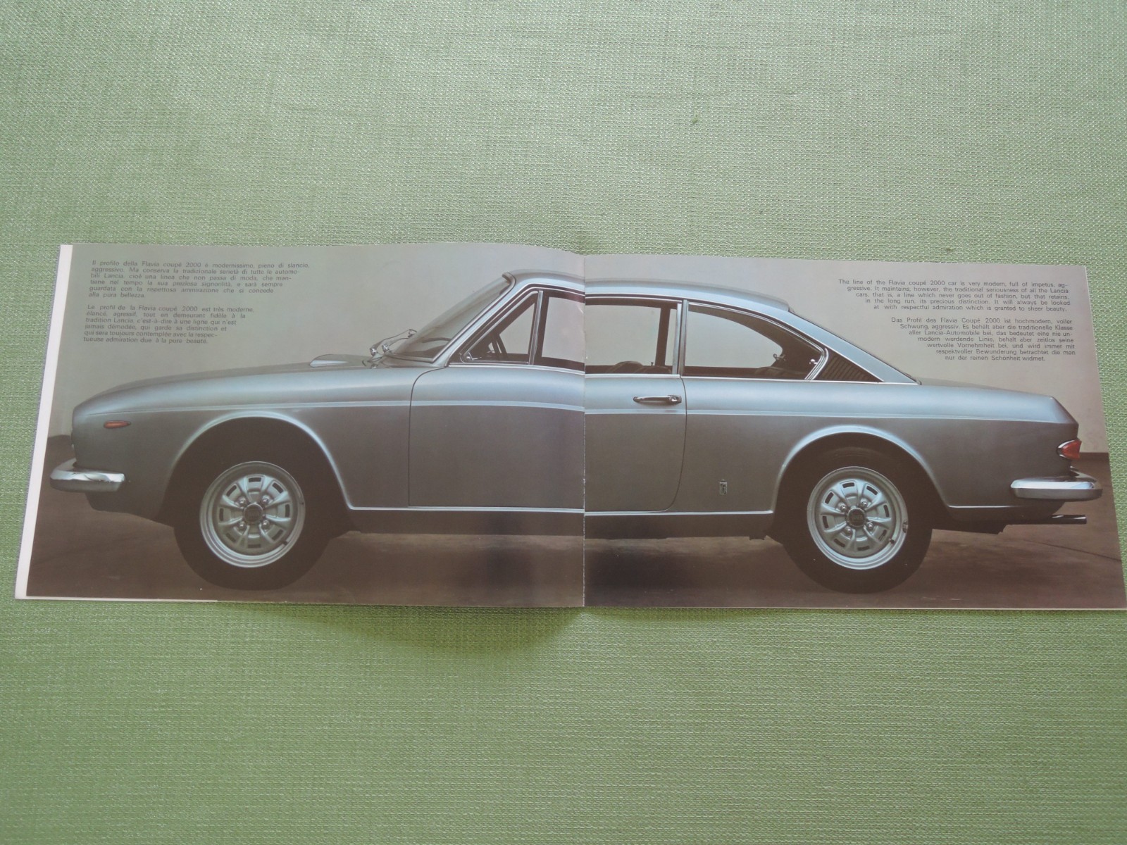 LANCIA FLAVIA COUPE 2000 Dealer SALES BROCHURE 1969 Lancia Flavia in 4 Languages
