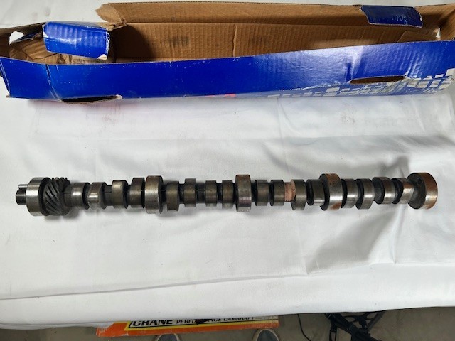 Howard’s Racing Cam Camshaft –Vintage NOS Ford 70101/1‑1267 With Original Box
