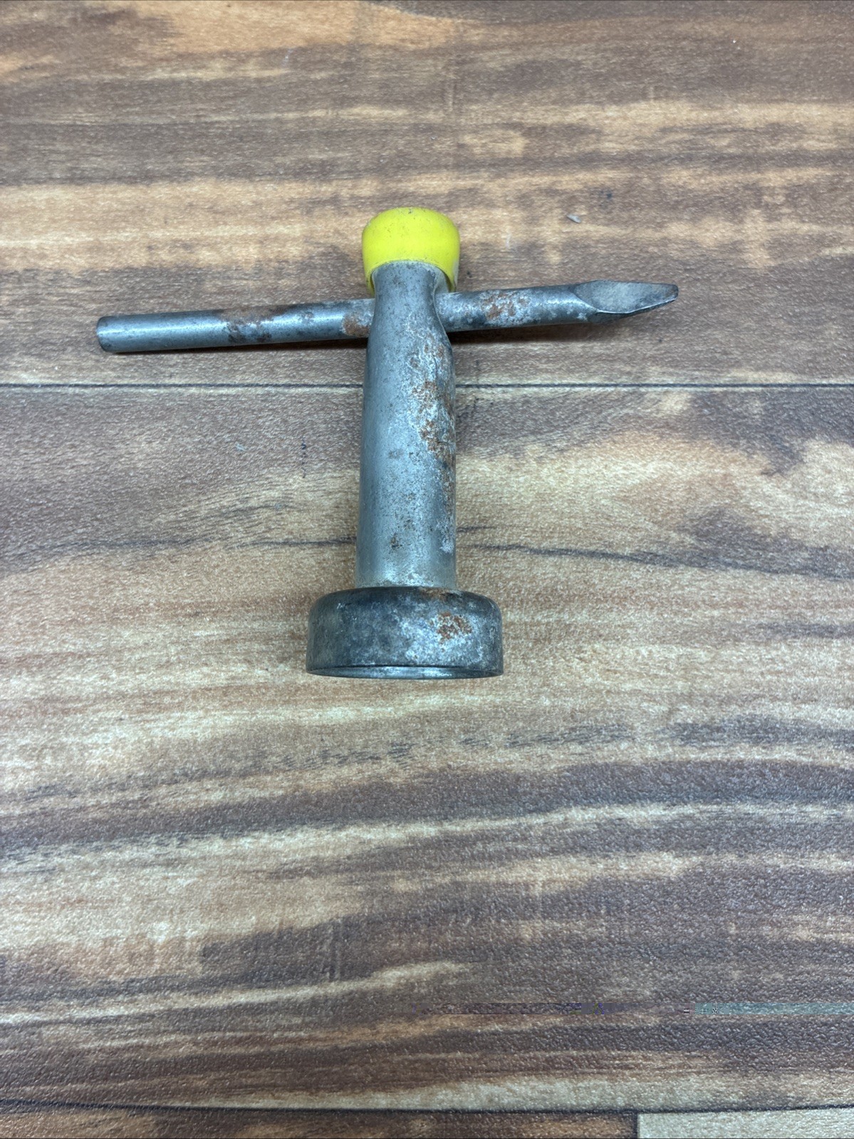 GM Yellow Code Y Wire Wheel Hubcap Lock Key Wrench Tool Locking OEM