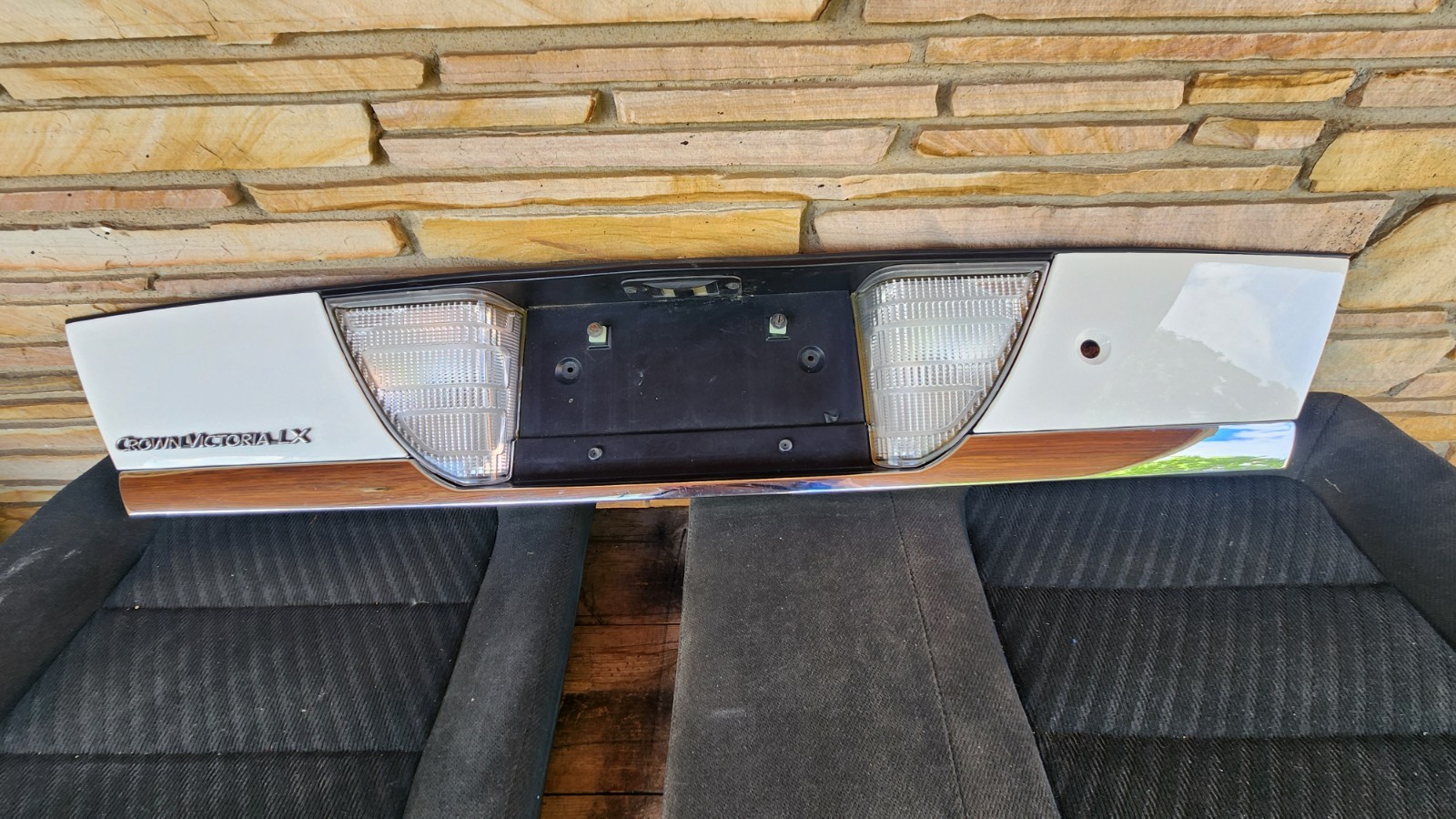 Super Nice2008-2011 Crown Victoria Trunk Rear CenterPanel