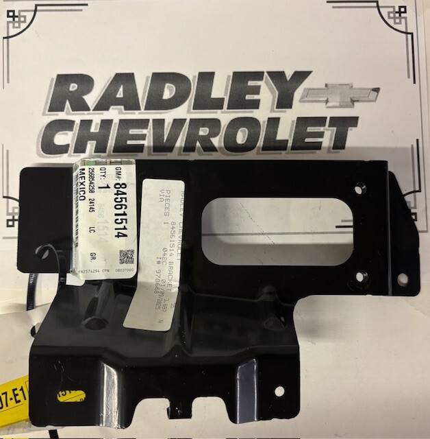 NEW GM OEM 21-23 SUBURBAN ELECTRICAL COMPONENTS- MOUNT BRACKET GMC 84561514