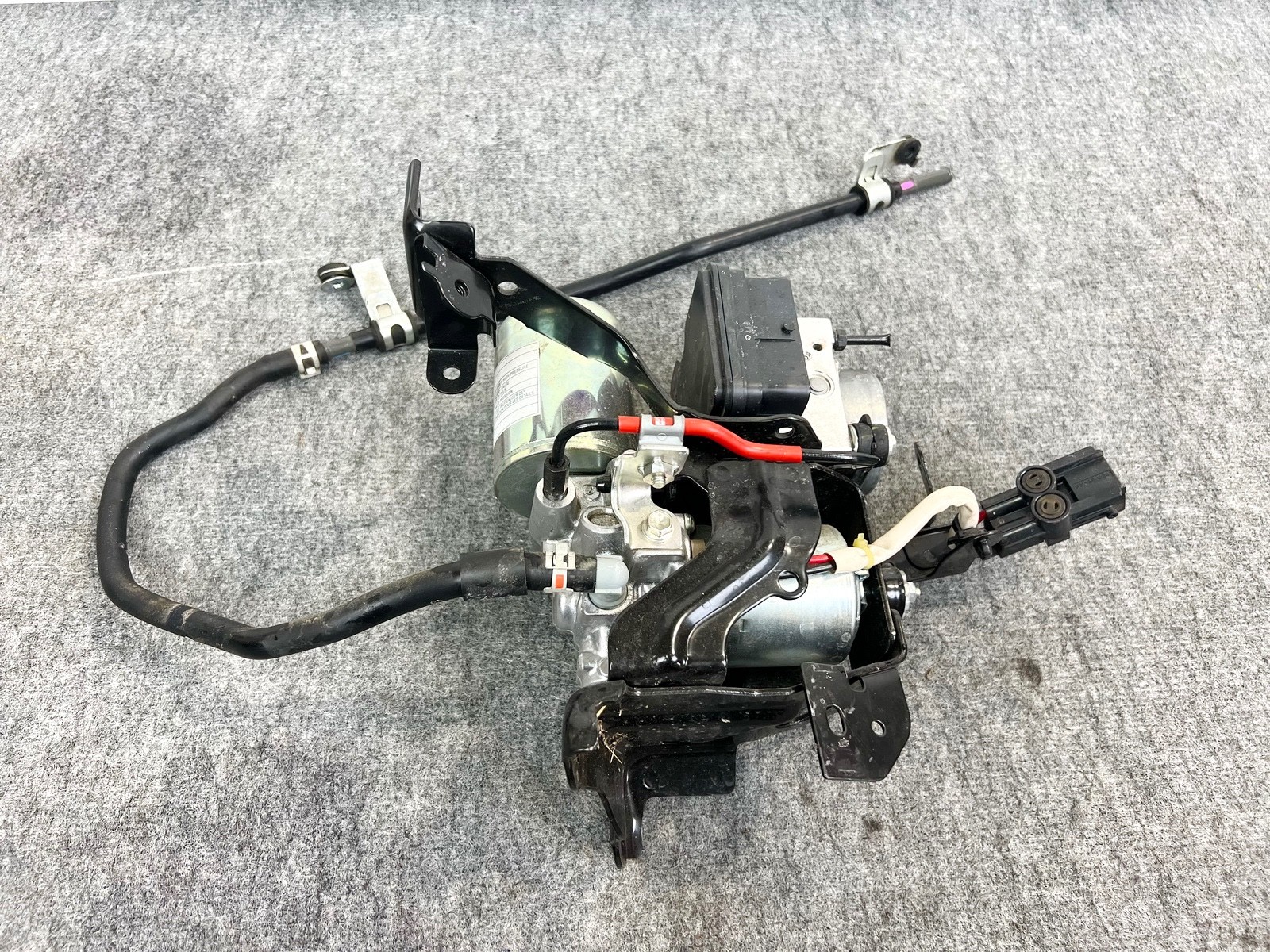 16-22 TOYOTA PRIUS POWER ABS ANTI LOCK BRAKE PUMP BOOSTER ASSEMBLY OEM