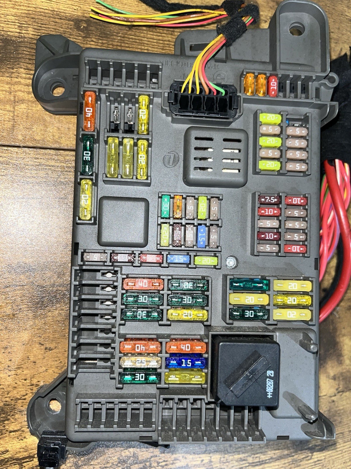 BMW Rear Fuse Box / Power Distribution Module – Tested – Fits Multiple Models
