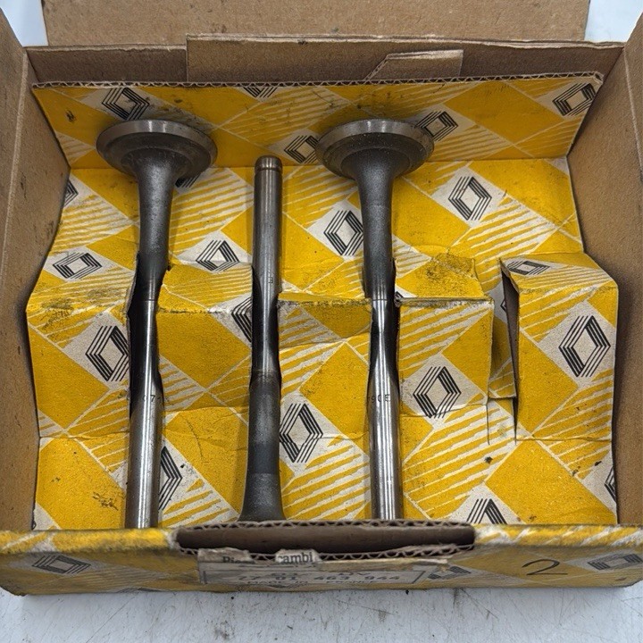 3 Pc  Exhaust Valve Set Clio Trafic 11 19 21 RENAULT 7701463944