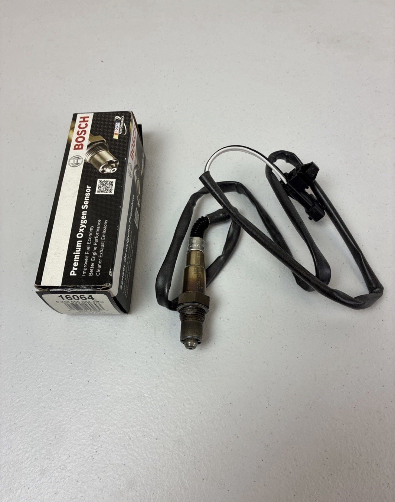 New Genuine Bosch 16064 Premium Oxygen Sensor 🔥Fast Shipping🔥 New Genuine Bosch 16064 Premium Oxygen Sensor 🔥Fast Shipping🔥