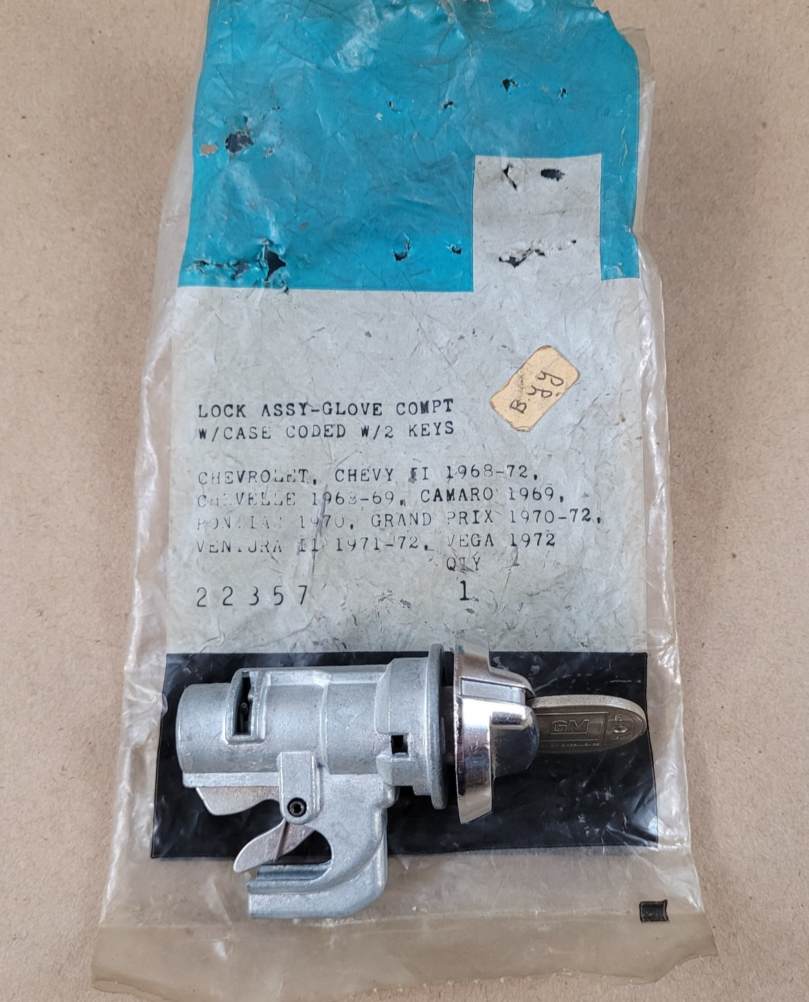 New NOS GM 22357 Glove Box Lock 1968-73 Chevy Pontiac GMC Camaro Chevelle Truck