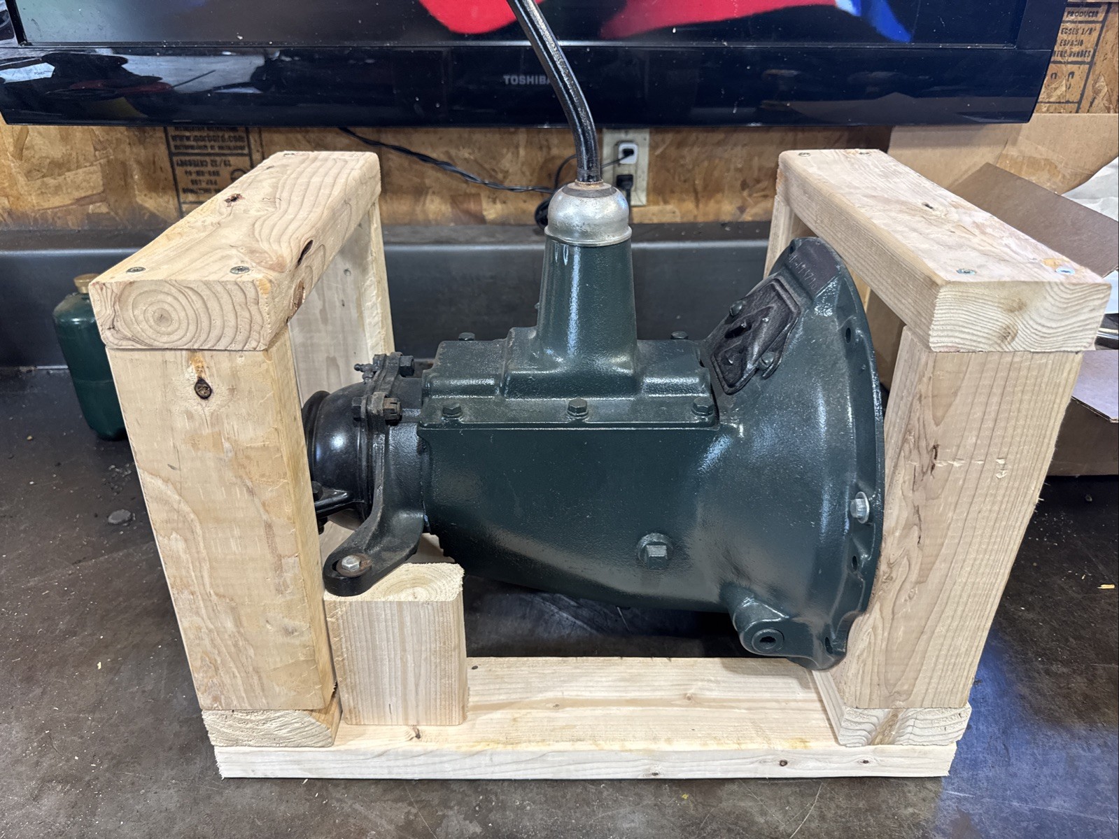 1940s Ford 3 speed TRANSMISSION ASSEMBLY Close Drive 1940s Ford 3 speed TRANSMISSION ASSEMBLY Close Drive