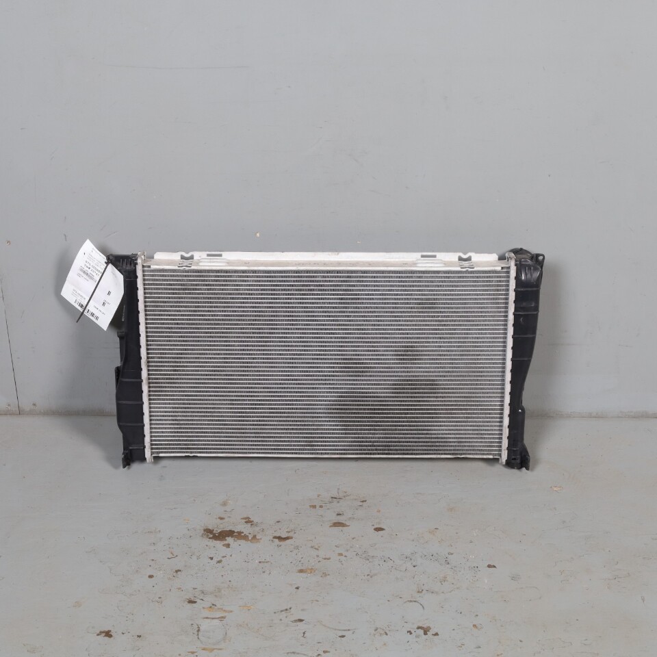 2007-2016 BMW 135i 335i X1 Z4 Auto Radiator 17117547059 AFTERMARKET