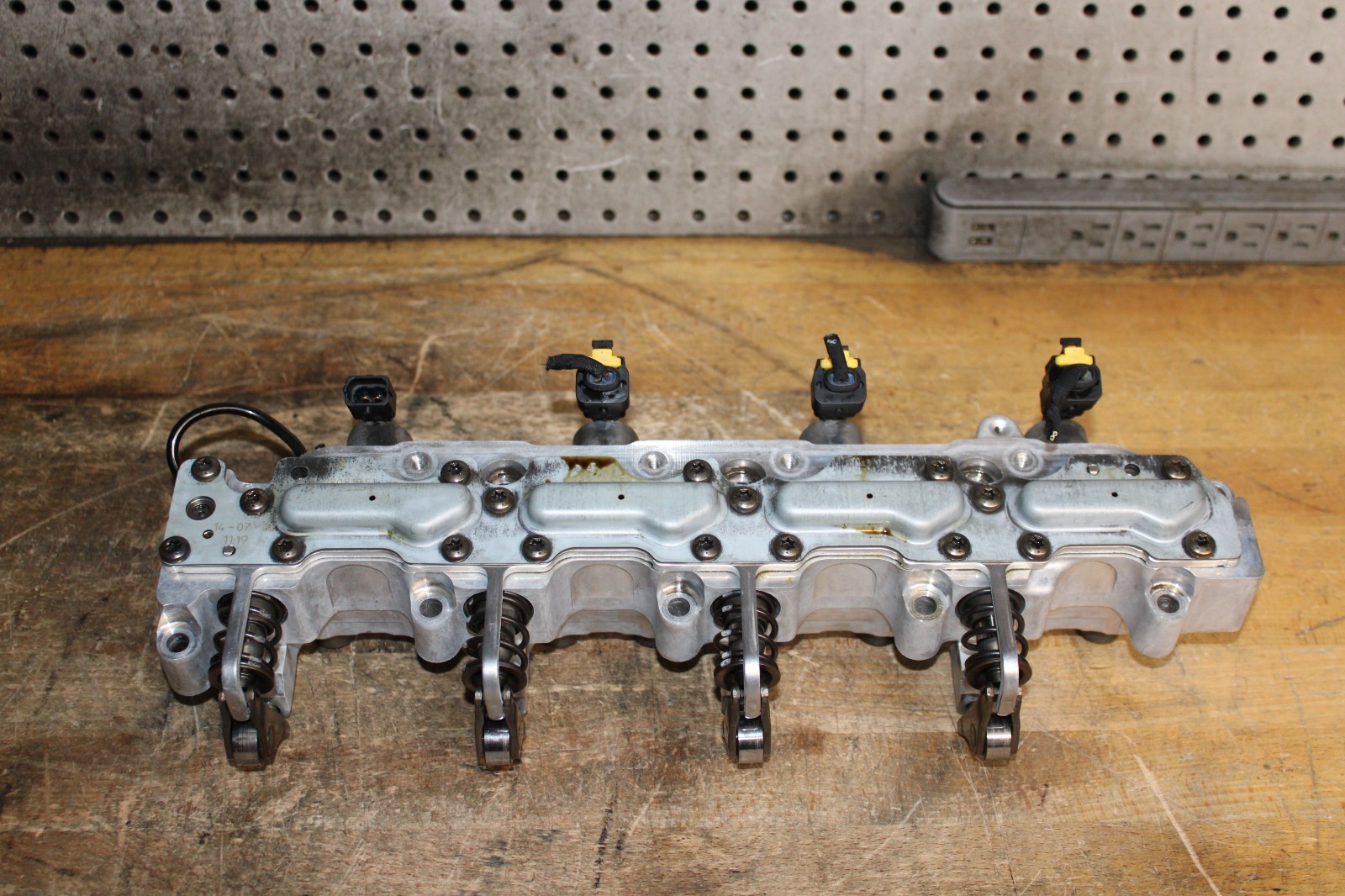 Chrysler Dodge Jeep Fiat 2014-2020 2.4L Multiair VVT Valve Actuator 05047980aa
