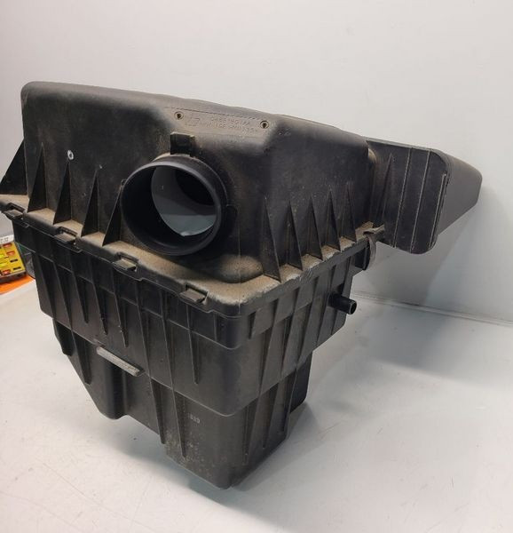 2002-2005 Chrysler PT Cruise Air Cleaner Filter Box From 10/19/ W/o Turbo OEM